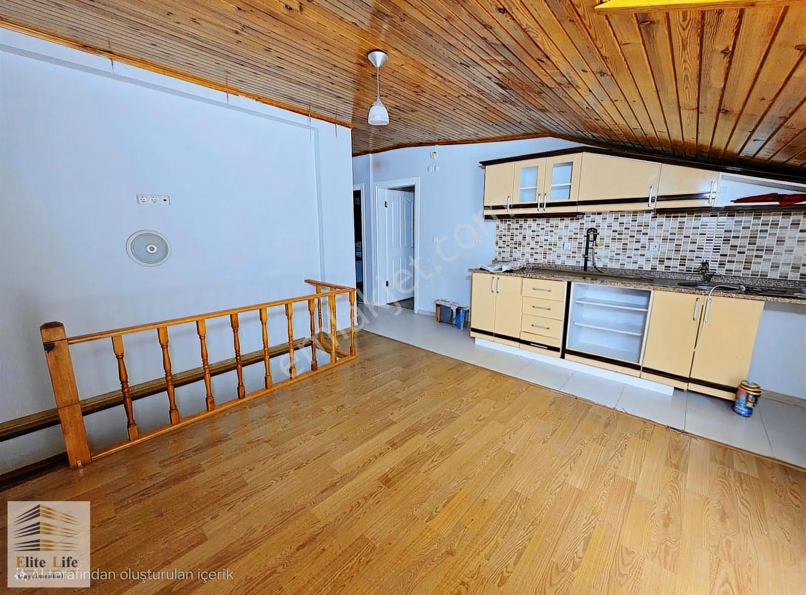 Çekmeköy Mimar Sinanda Ayrı Girişli, İskanlı 3+2 Çatı Dubleksi - Görsel 26