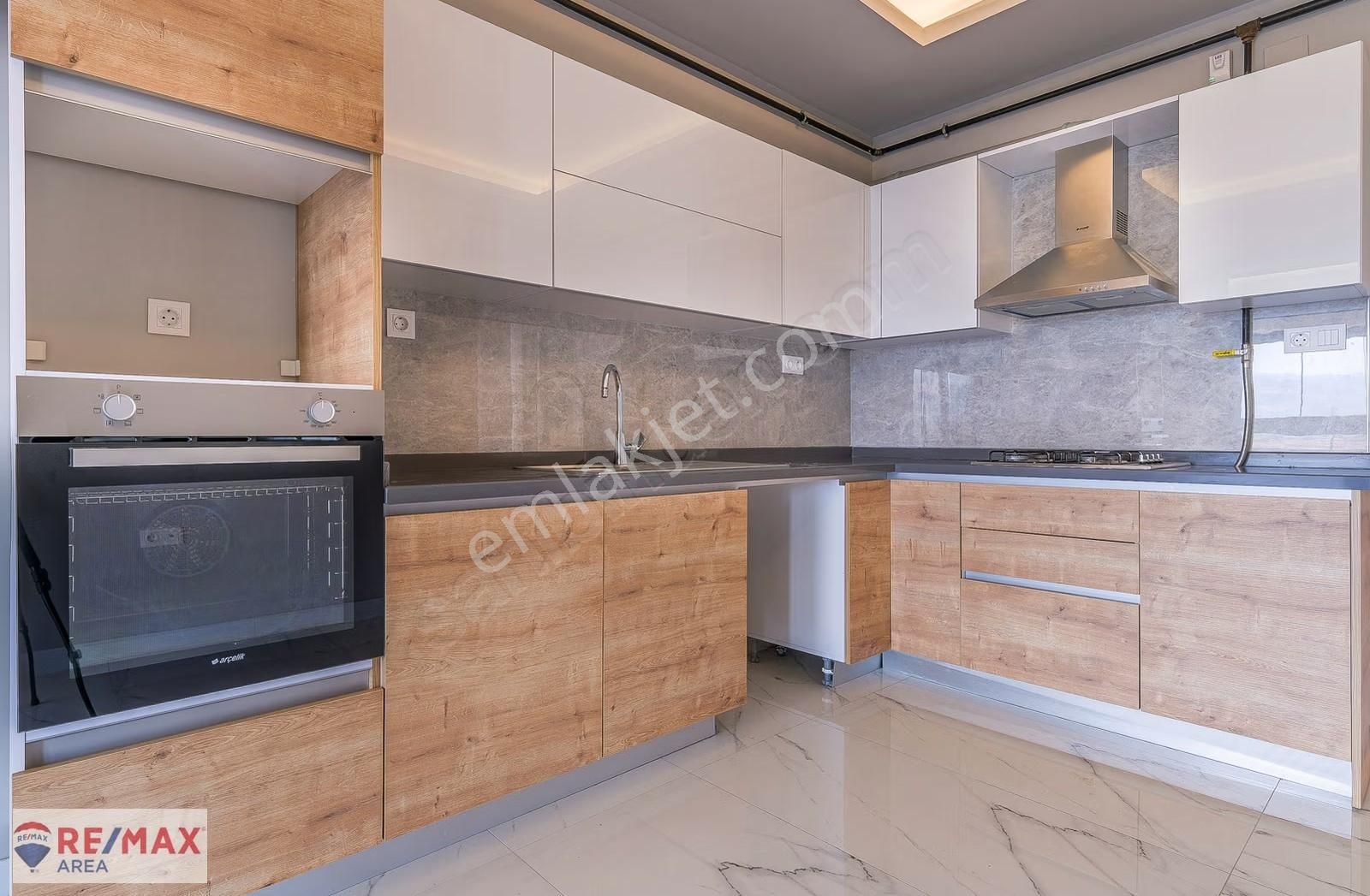 Remax Area Dan Havuzlu Butik Site De Kiralık 3+1 Arakat Daire - Görsel 3