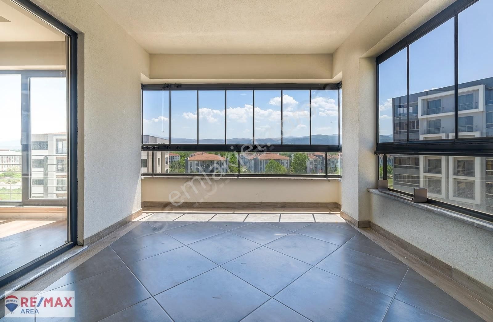 Remax Area Dan Havuzlu Butik Site De Kiralık 3+1 Arakat Daire - Görsel 5