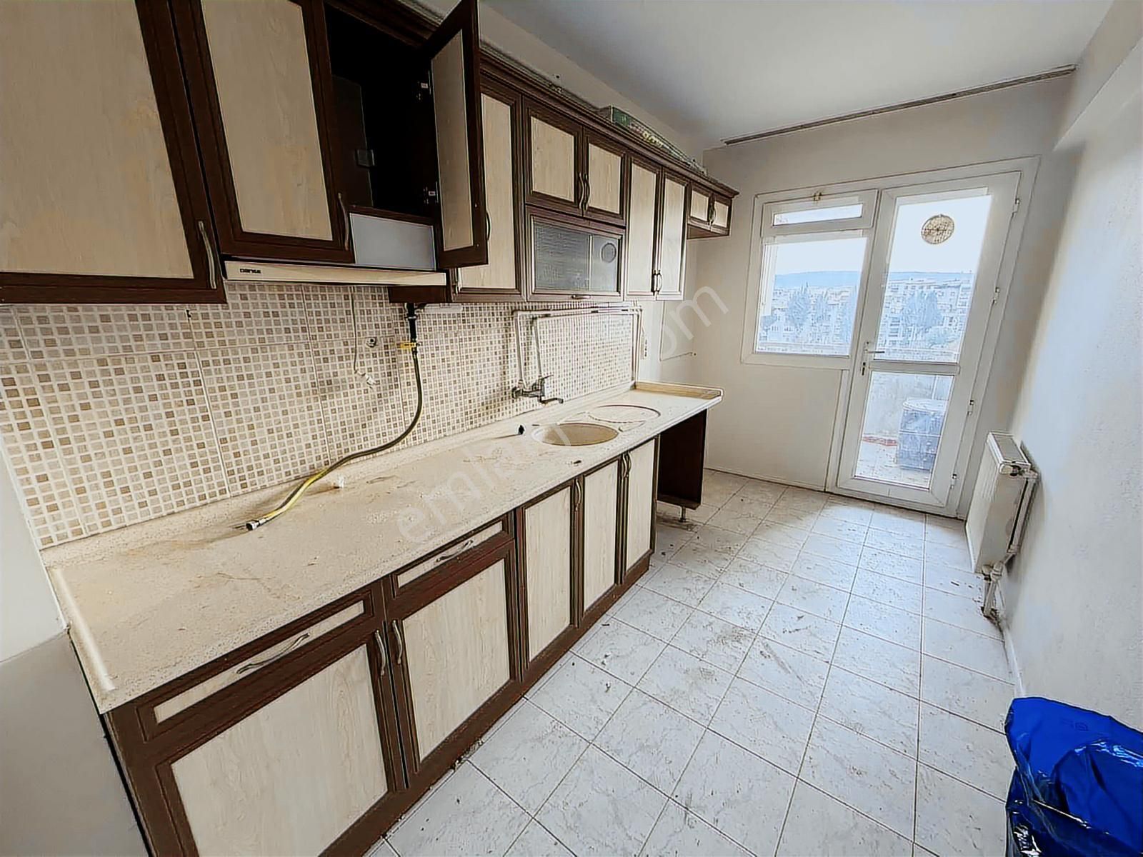 Namlı'dan Cemil Şeboy Tesisleri Karşısı 2+1 Doğalgazlı Balkonlu - Görsel 9