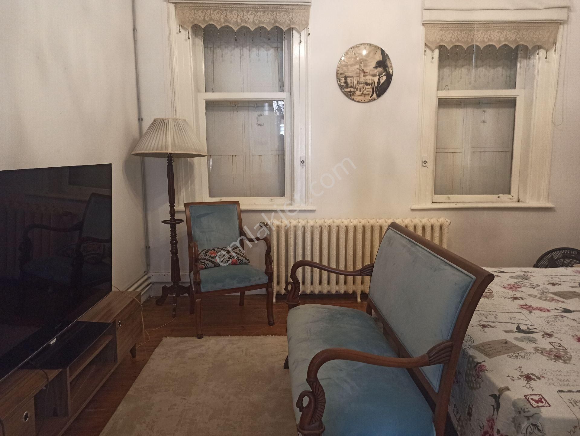 Tarihi Dokusu Korunmuş Taş Konak, Metro Ve Tramvaya Yakın - Görsel 6