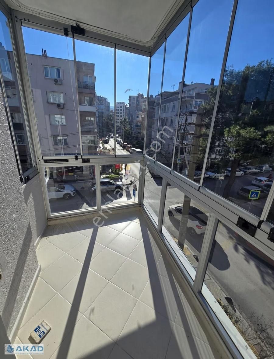 Güzelyalı Okulu Yakını 3+1 Doğalgazlı Otoparklı 130m2 Ara-kat - Görsel 13