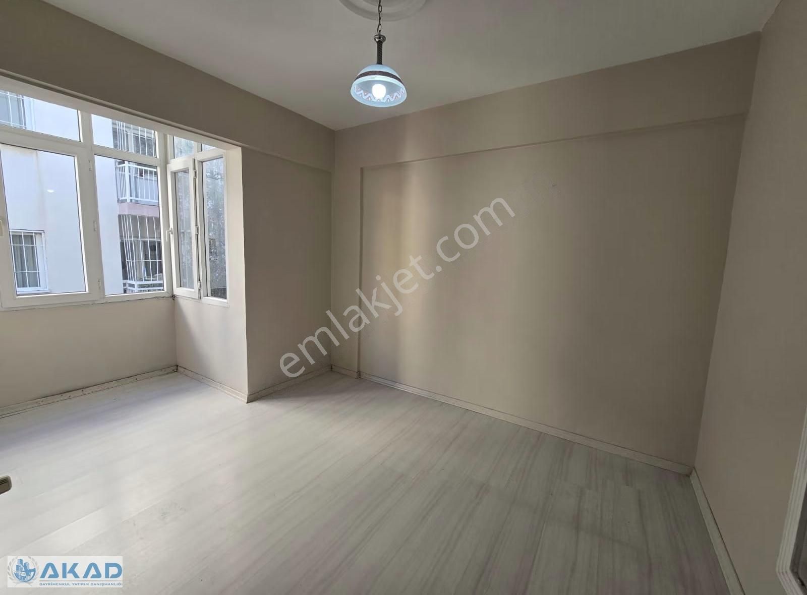 Güzelyalı Okulu Yakını 3+1 Doğalgazlı Otoparklı 130m2 Ara-kat - Görsel 14