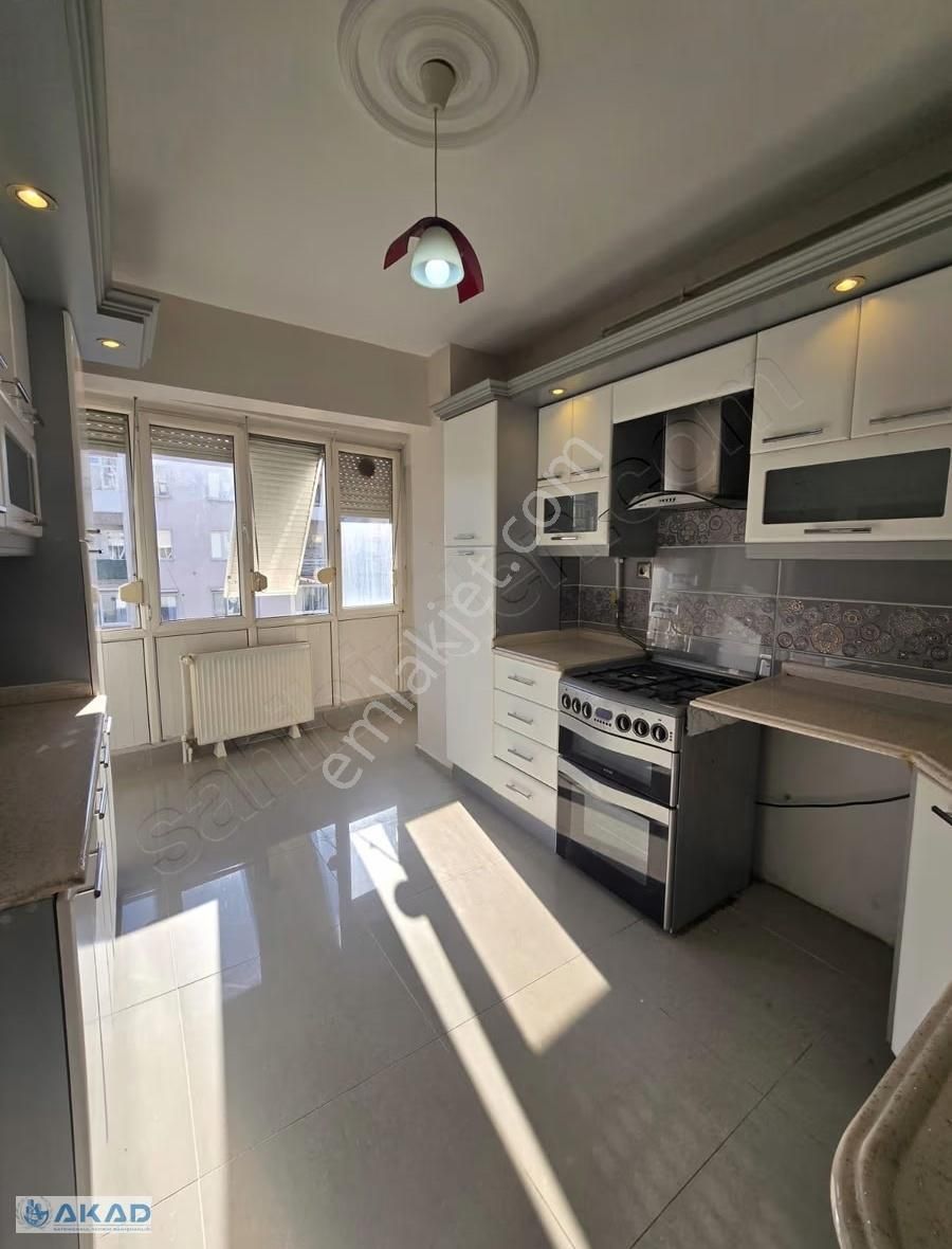 Güzelyalı Okulu Yakını 3+1 Doğalgazlı Otoparklı 130m2 Ara-kat - Görsel 10