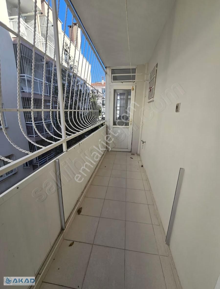 Güzelyalı Okulu Yakını 3+1 Doğalgazlı Otoparklı 130m2 Ara-kat - Görsel 18