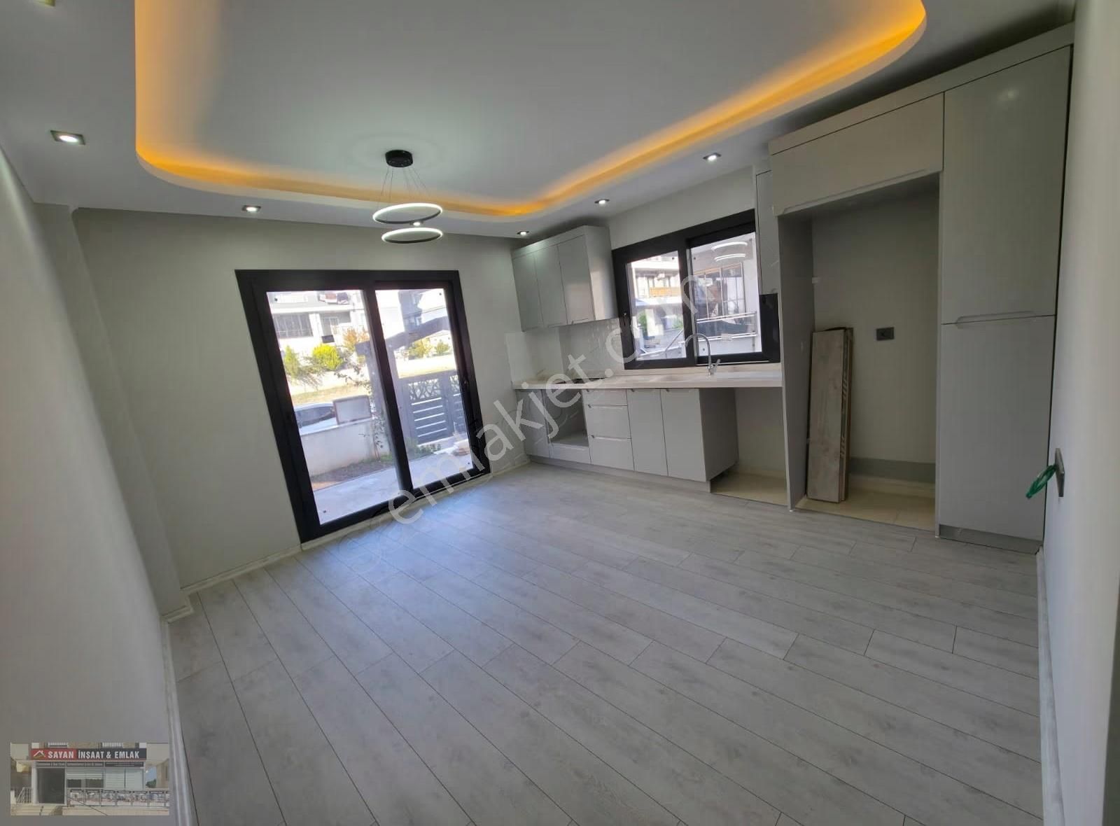 Efeler' De Sıfır Yapı 2+1 Açık Mutfaklı Asansörlü - Görsel 23