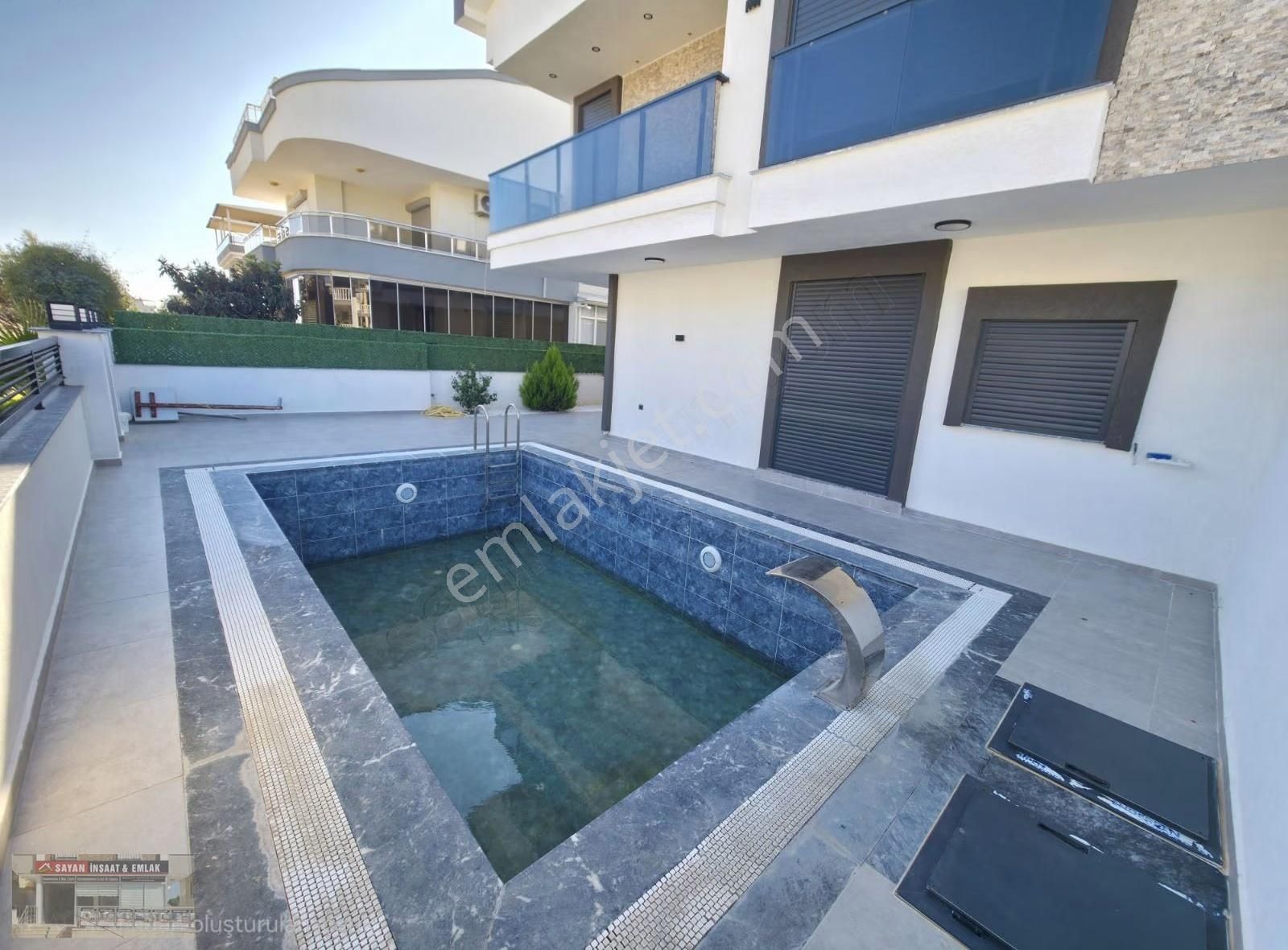 Didim Efeler' De 4+1 Ebeveyn Banyolu Müstakil Havuzlu Ön Cephe - Görsel 30