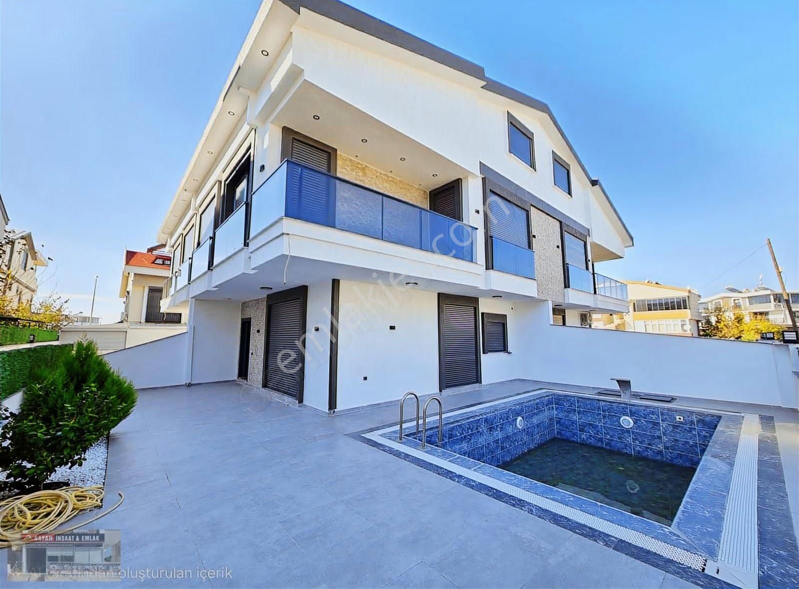 Didim Efeler' De 4+1 Ebeveyn Banyolu Müstakil Havuzlu Ön Cephe - Görsel 28