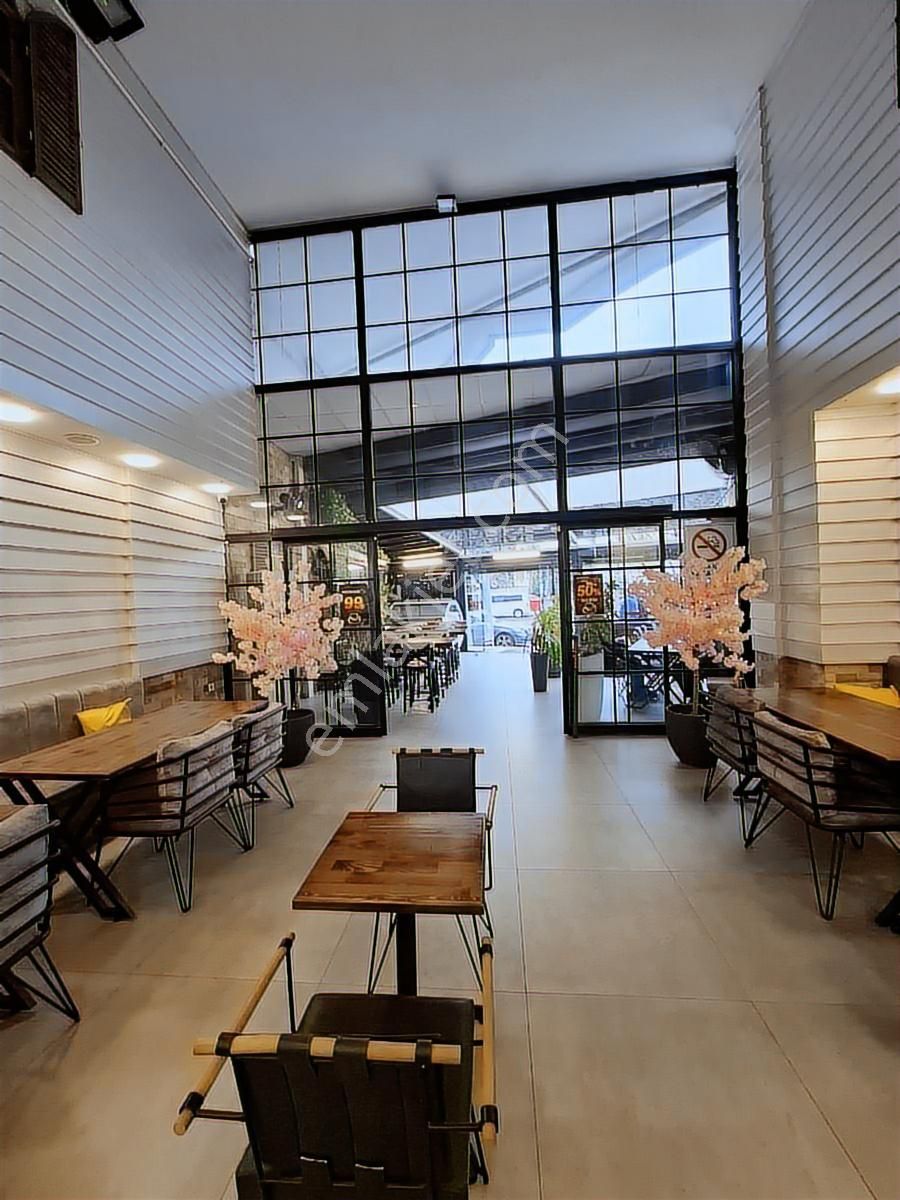 En İyi Lokasyonda Satılık Dükkan