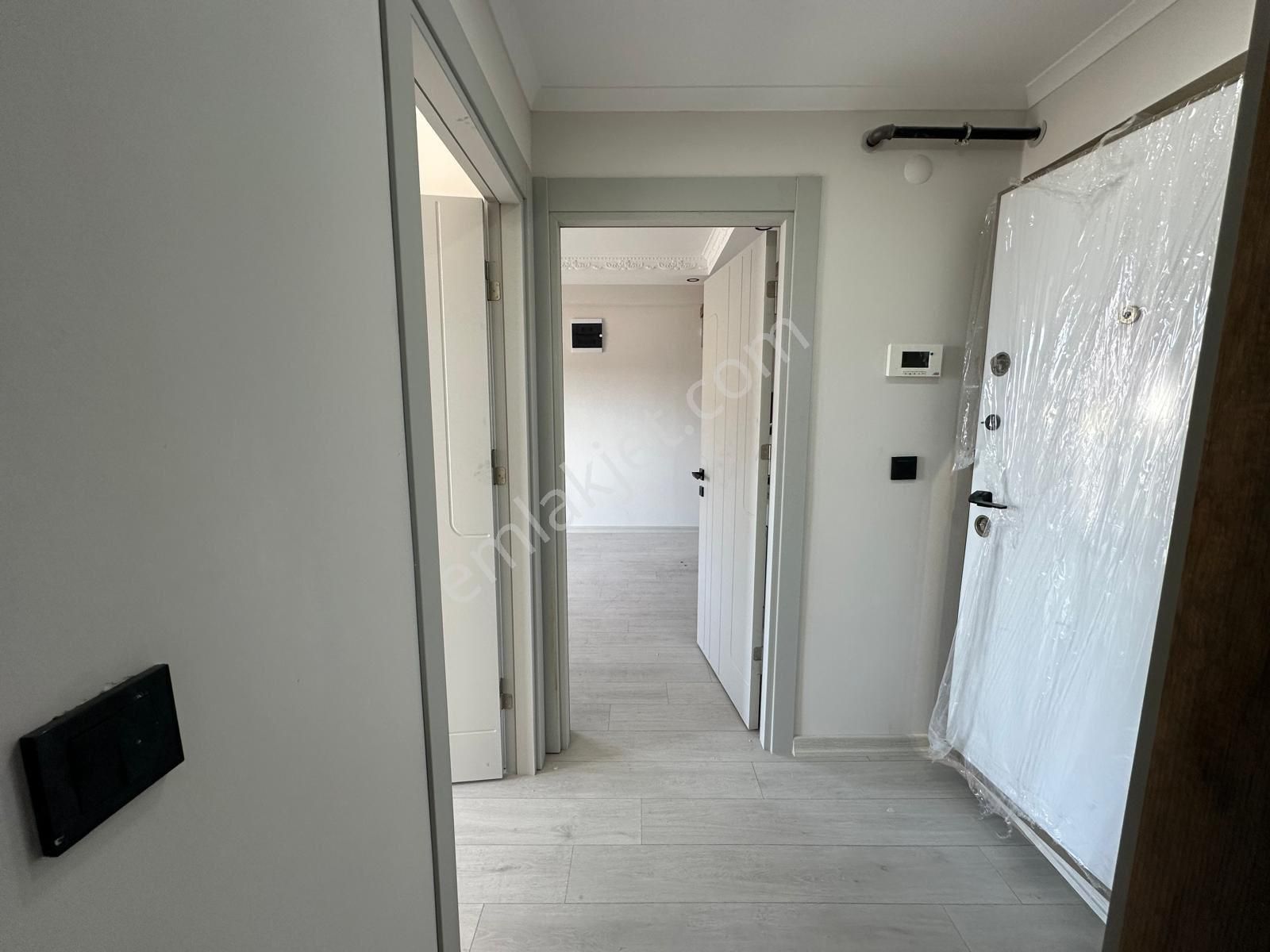 İzmir,ulukent-9-eylül Mahallesinde Satılık 1+1 Lüx Köşe Daire - Görsel 7