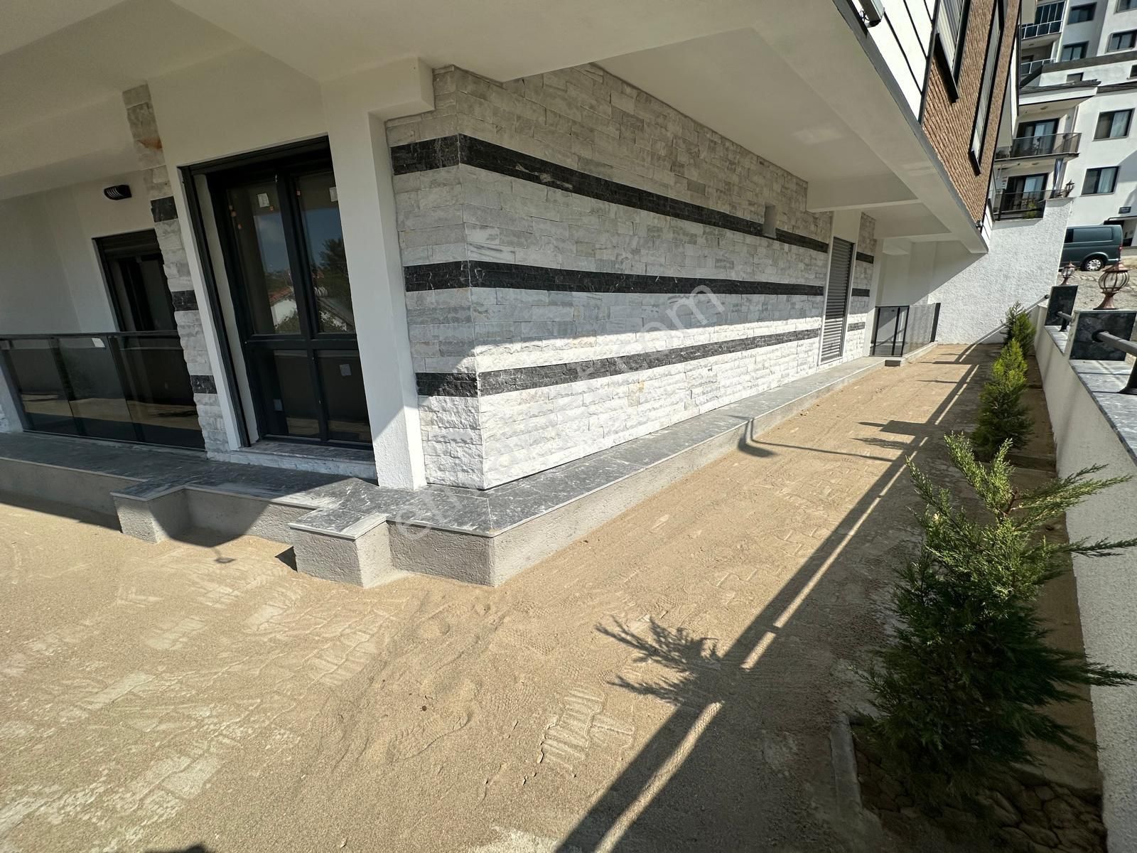 İzmir,ulukent-9-eylül Mahallesinde Satılık 1+1 Lüx Köşe Daire - Görsel 5