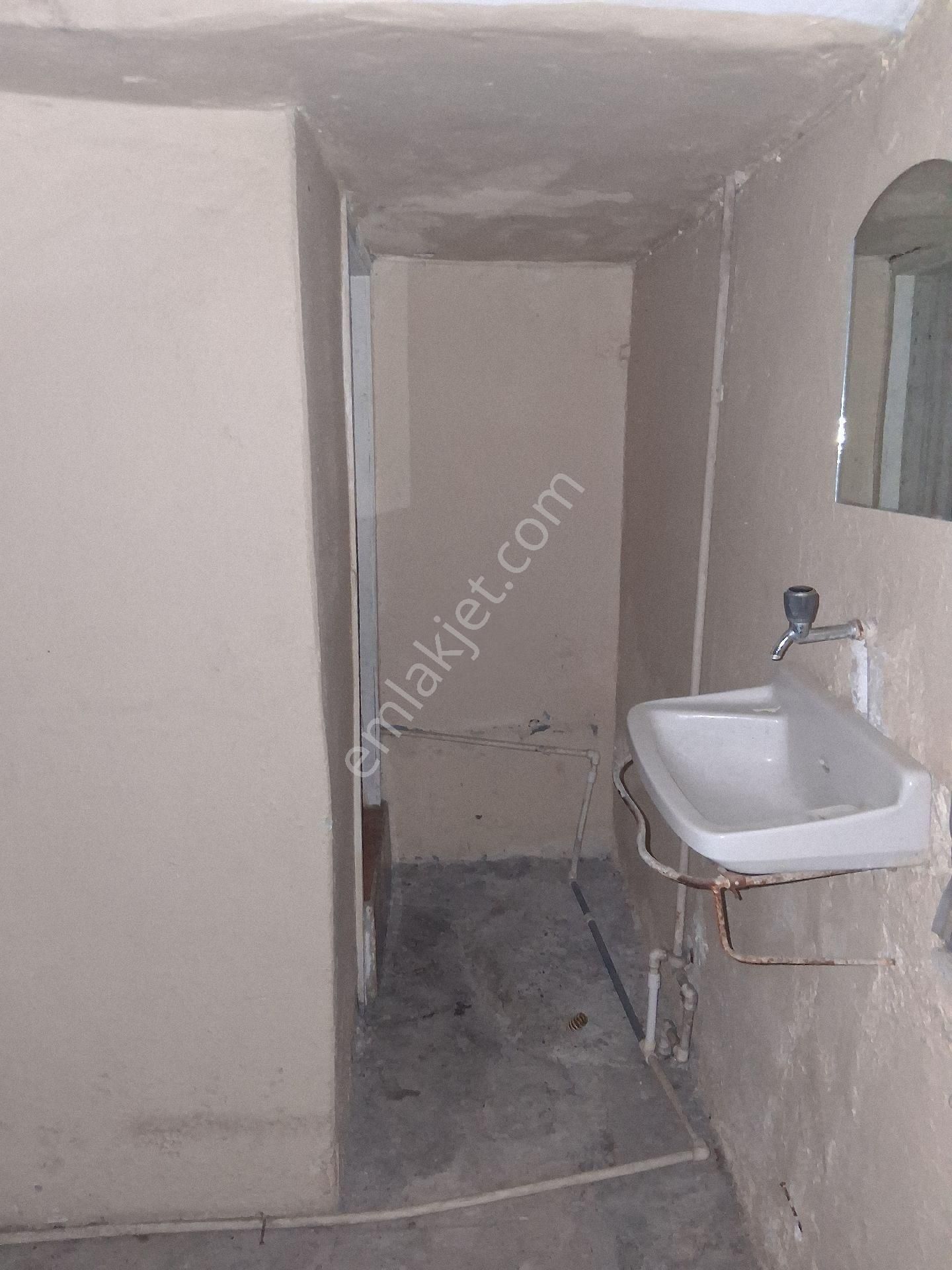 Adana Seyhan Dumlupınar Mahallesi'nde Kiralık 3+1 Müstakil Ev - Görsel 16