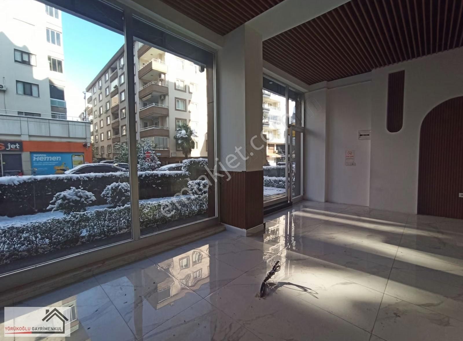 İhsaniye İsmetiye Caddesine Paralel Kiralık Dükkan - Görsel 2