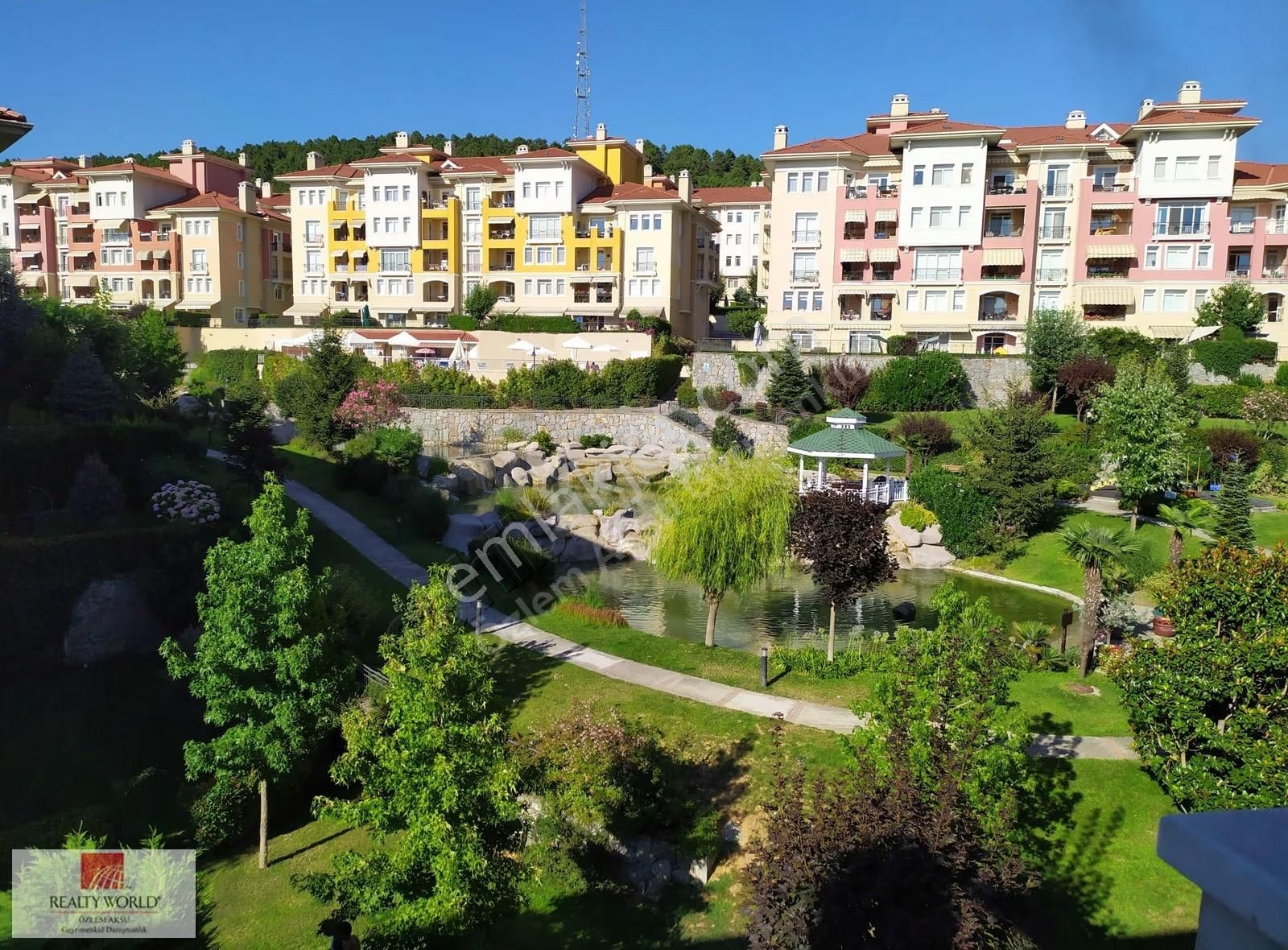 Özlem Aksu..rapsodi Evleri Peyzaj Manzaralı Satılık 2+1 Daire