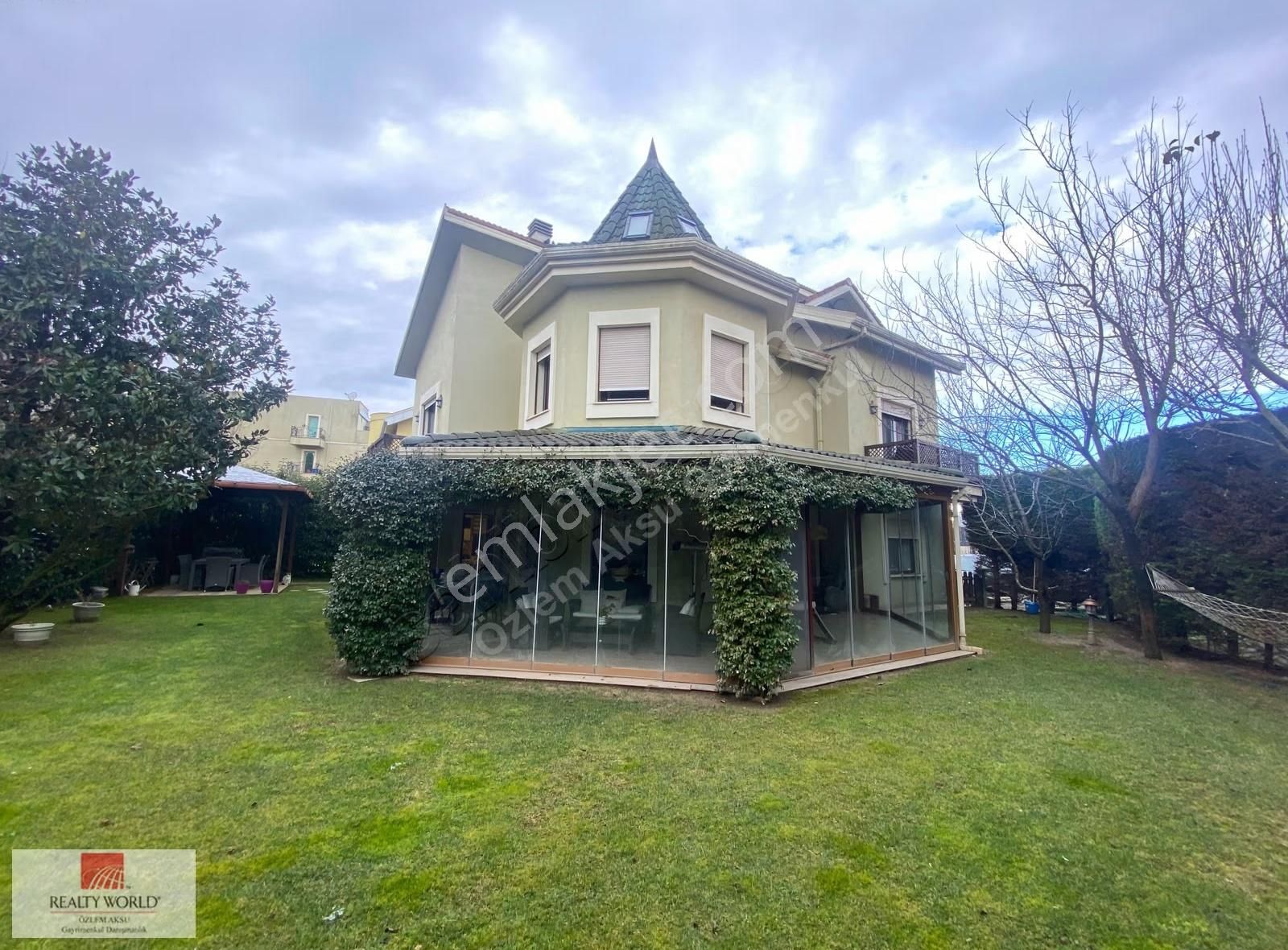 Özlem Aksu..carpediem Villaları Müstakil 7+2 Kiralık Villa