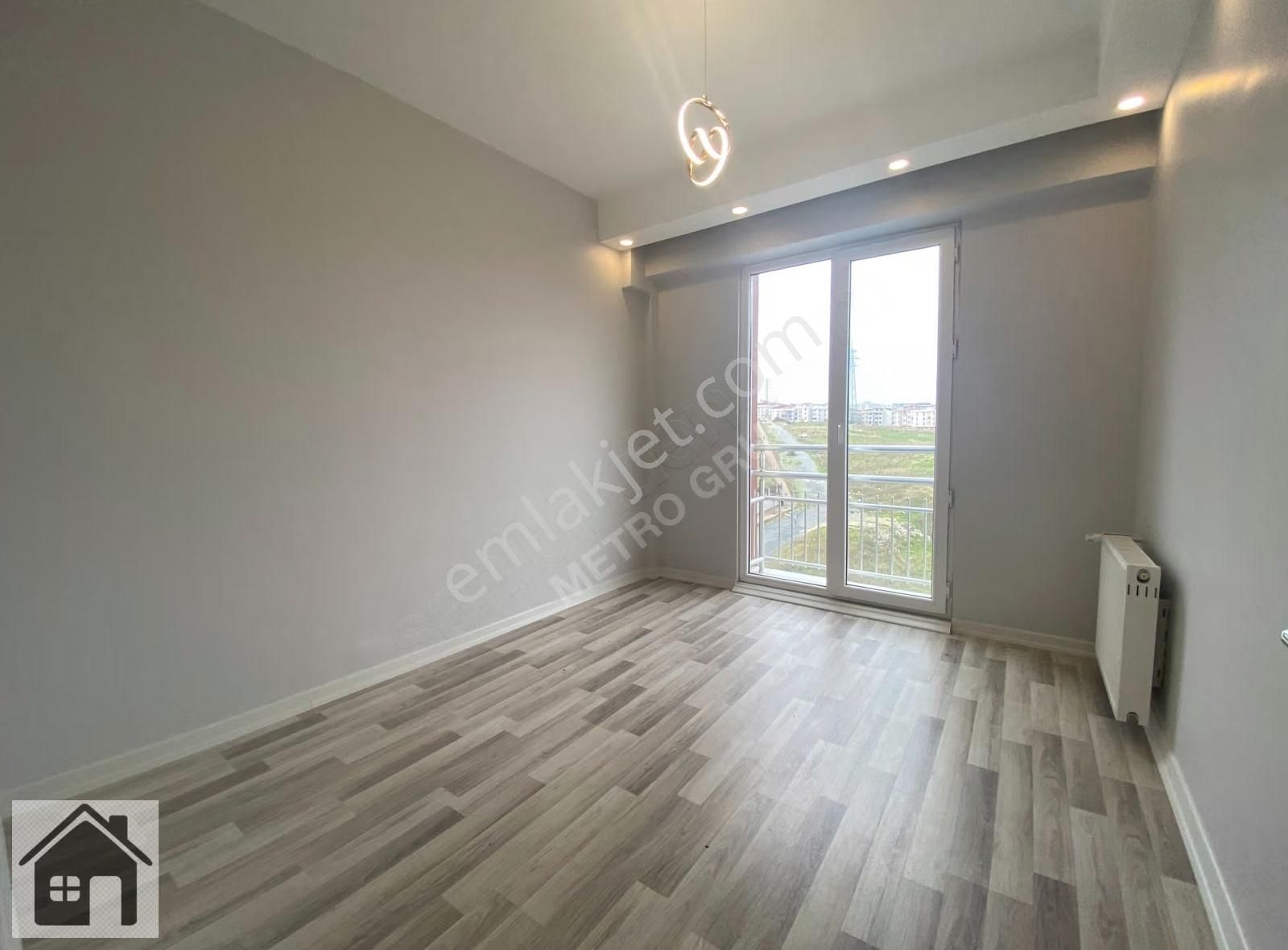 Beylikdüzü Metrobüse Yakın Satılık 2+1 Daire - Görsel 14