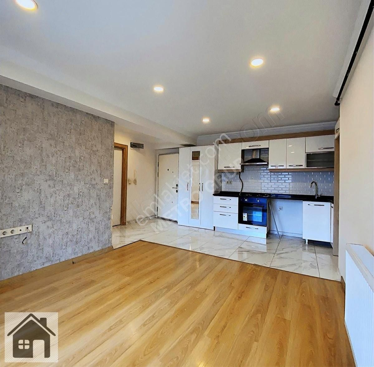 Cumhuriyet Mahallesin'de Harika Satılık 1+1 ( Kacmaz Fırsat ) - Görsel 25