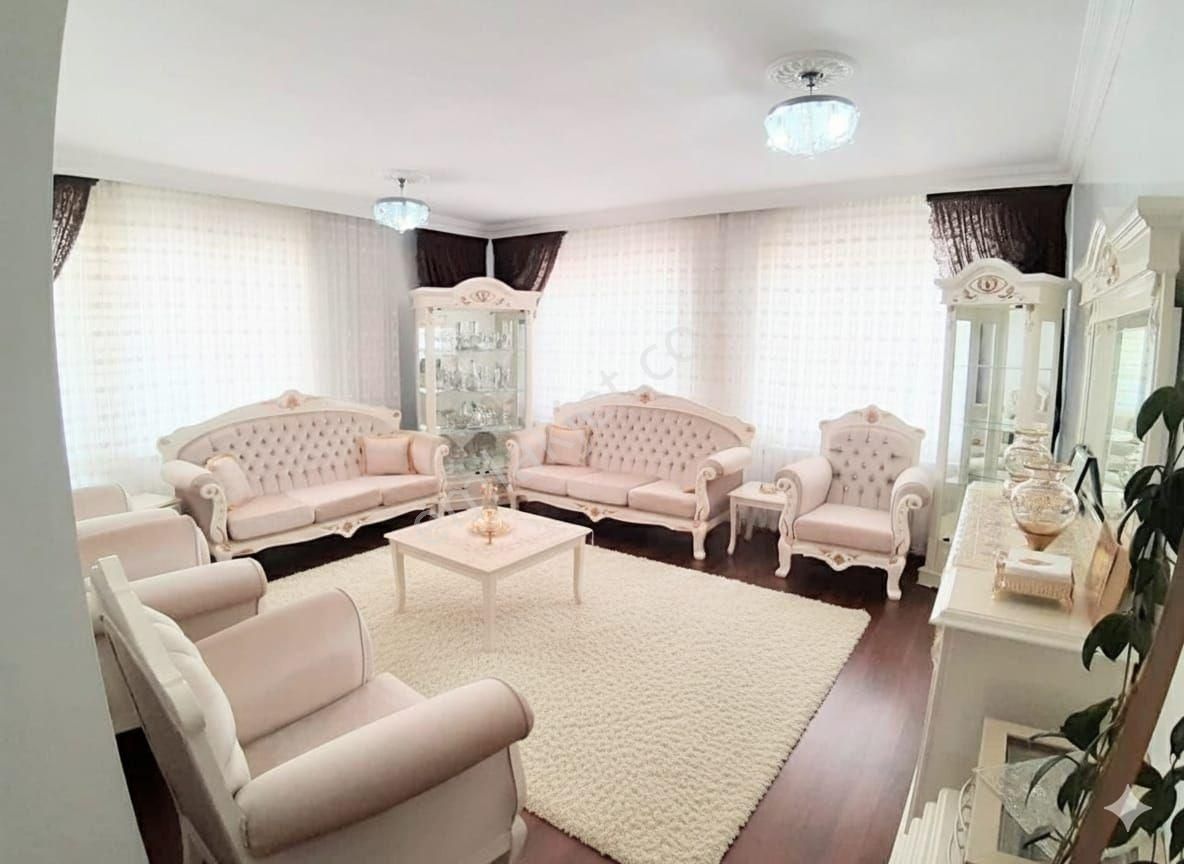 Sahibinden Akkent Parkı Manzaralı