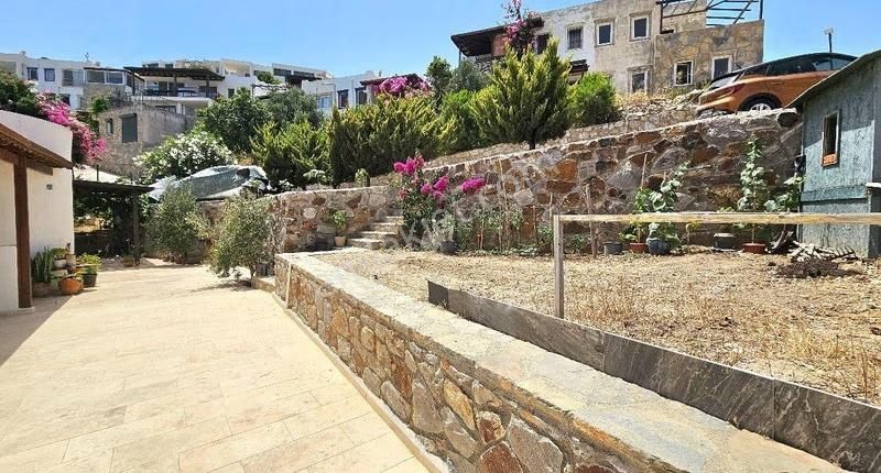 Gümüşlükte Doğa İle İç İçe, Bakımlı Geniş 3+1 Dubleks Villa - Görsel 28