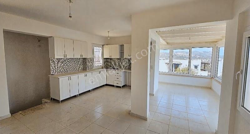 Gümüşlükte Doğa İle İç İçe, Bakımlı Geniş 3+1 Dubleks Villa - Görsel 6