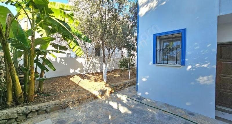 Gümüşlük Merkezde Müstakil Parselli, Bahçeli Ve Aidatsız 3+1 - Görsel 4