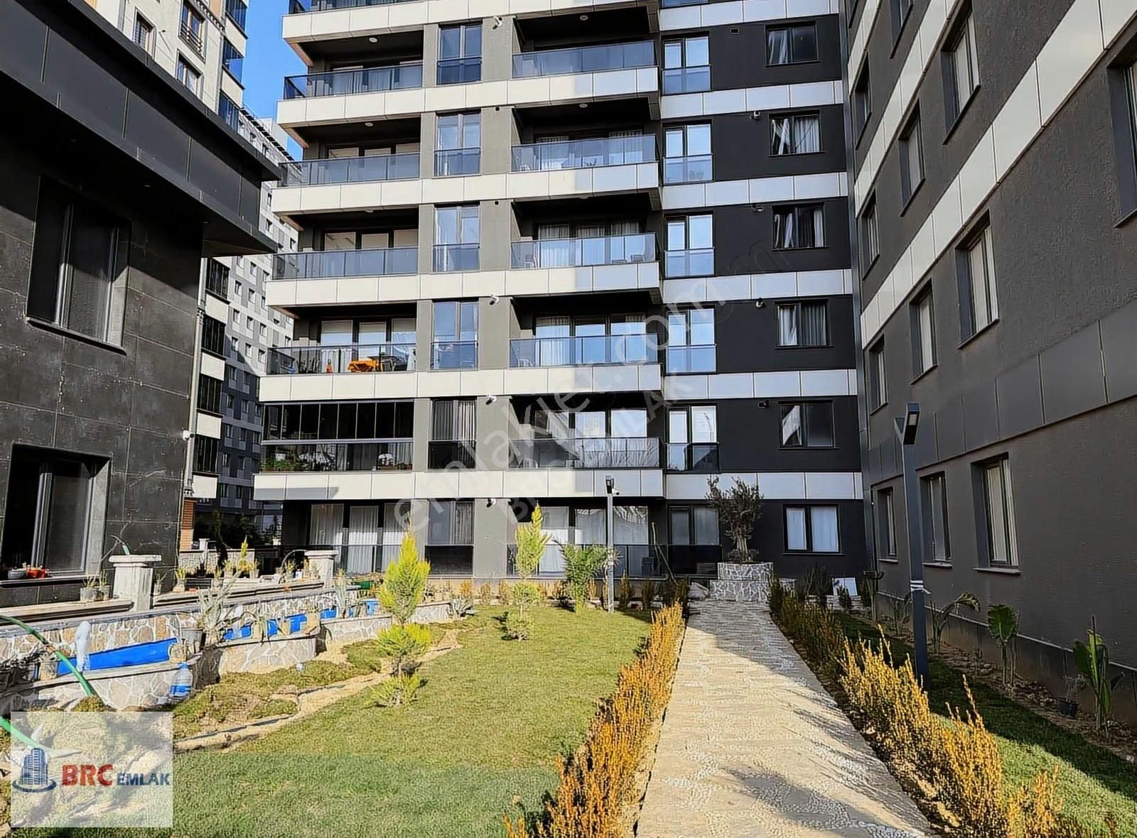 Küçükçekmece Sahil Kırımlı Park Sitesi Satılık Sıfır 2+1