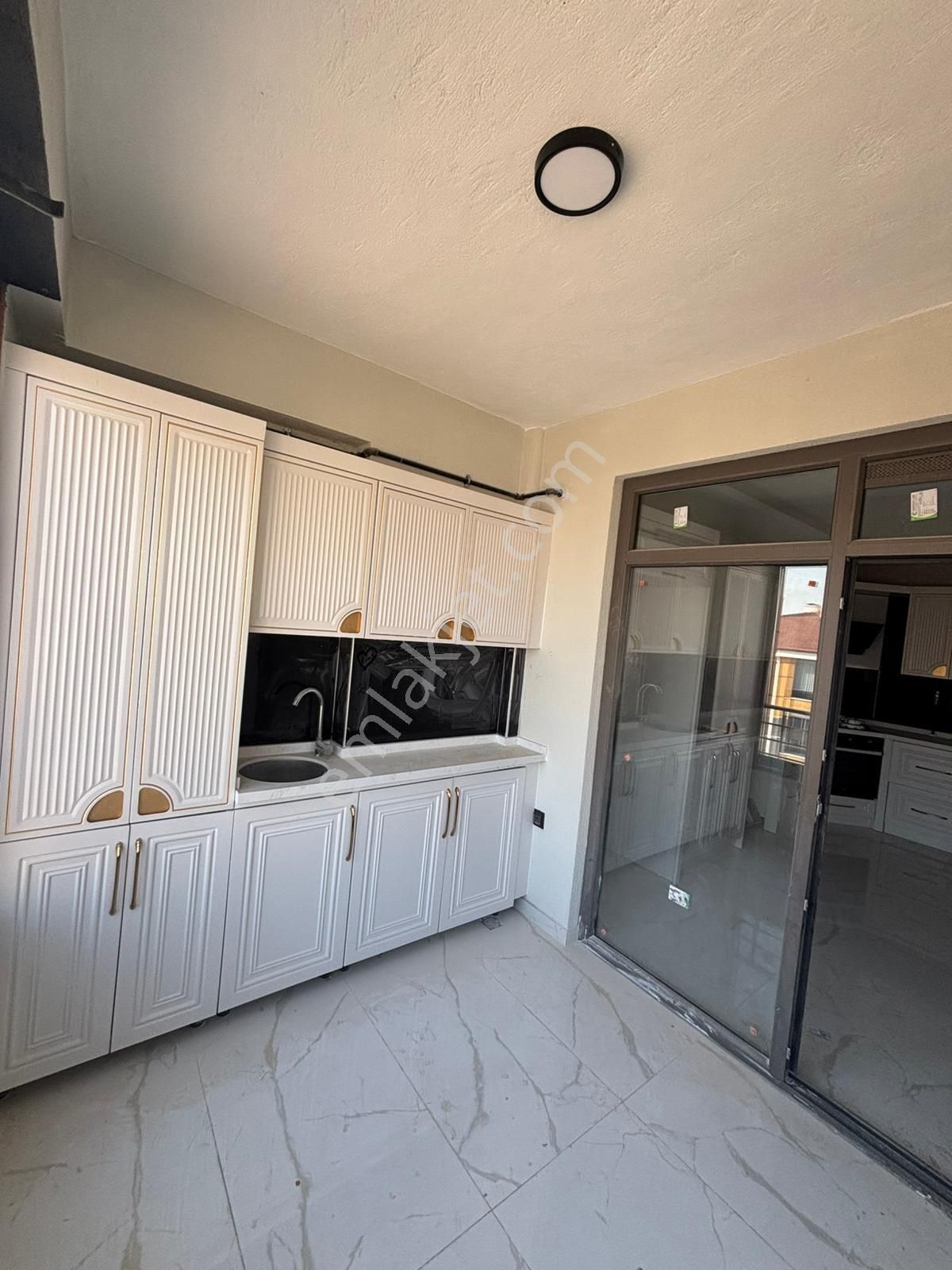 Selahattin Eyyübi Mh Sinde 3+1 Sıfır İskanlı Lüx Kaliteli Daire - Görsel 2