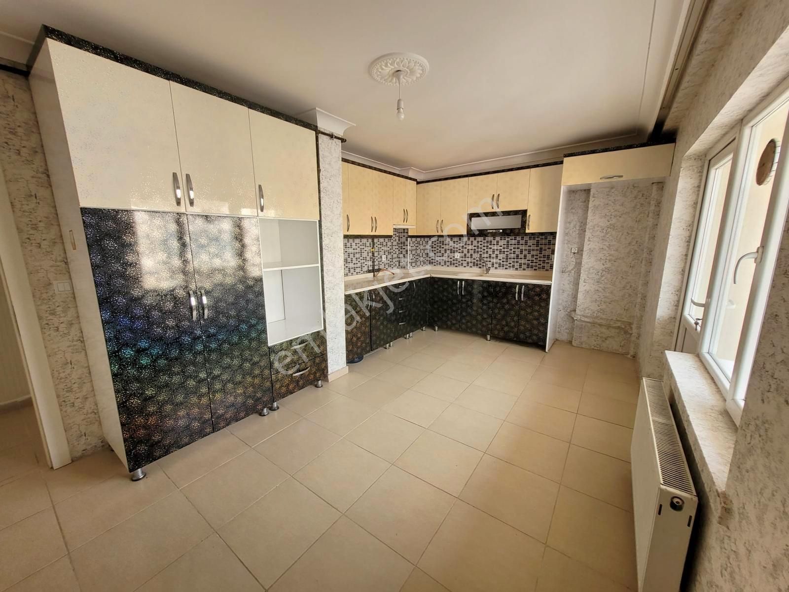 Hemdem Gayrimenkul'den Piyade'de Full Yapılı Ön Cephe Çift Girişli 4+1 Satılık Daire - Görsel 3