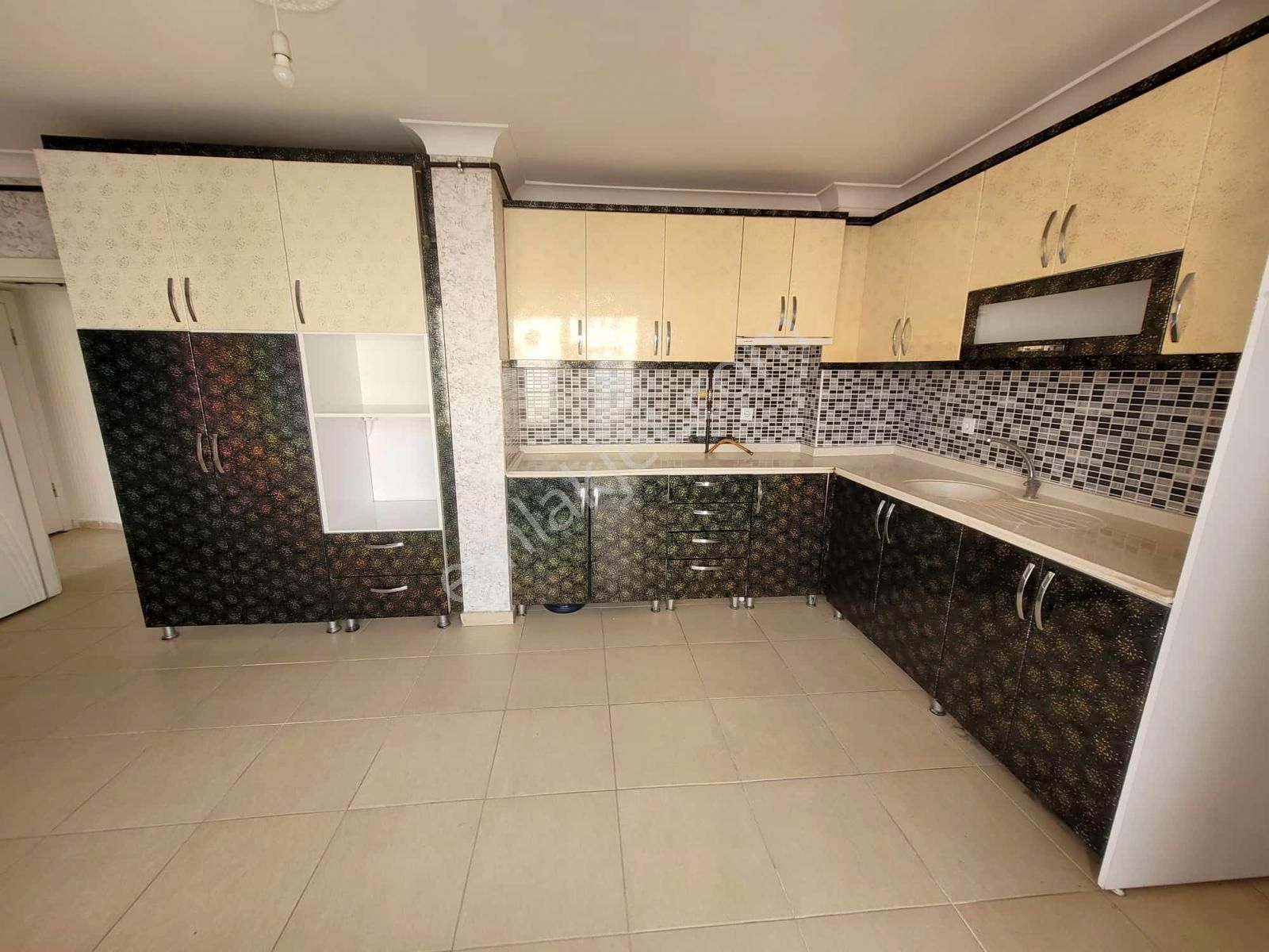 Hemdem Gayrimenkul'den Piyade'de Full Yapılı Ön Cephe Çift Girişli 4+1 Satılık Daire - Görsel 5