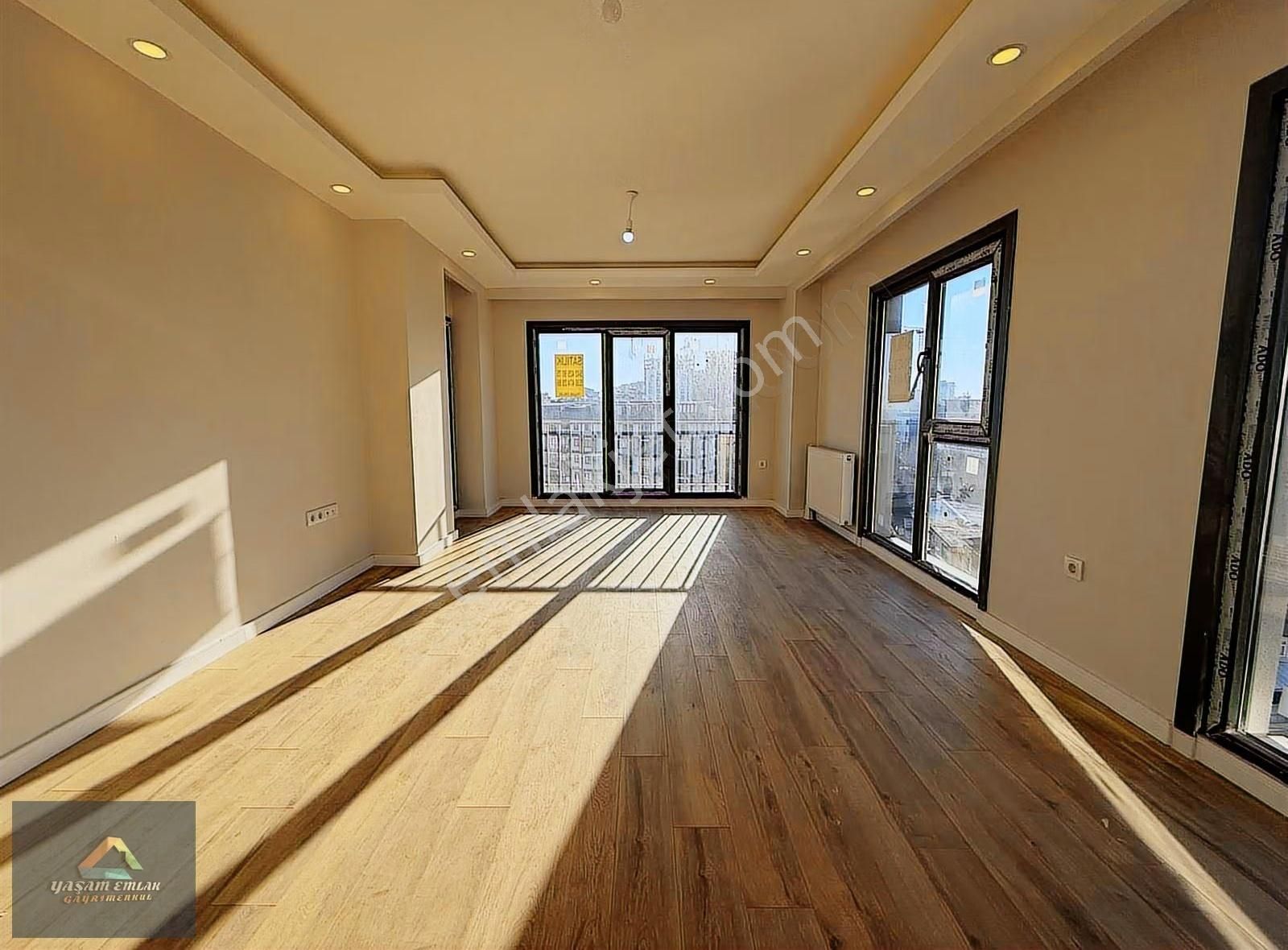 Yaşam'dan Velibaba Da Cadde Üzeri Sıfır Lüks 3+1 Satılık Daire