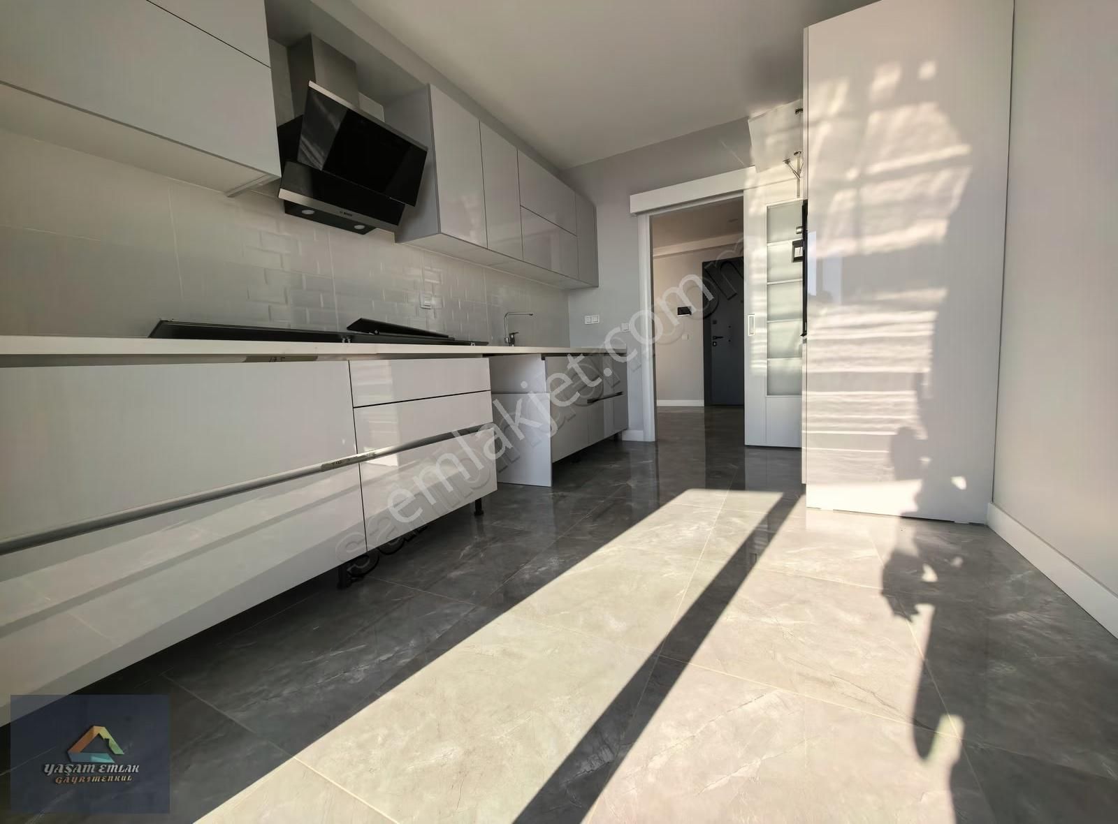 Yaşam'dan Siltaş Panorama'da 3,5+1 Ara Kat Deniz Manzaralı Daire - Görsel 11