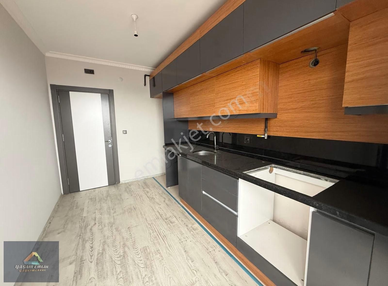 Pendik Sülüntepe De Aydos Şehrazat Sitesinde Kiralık 2+1 Daire - Görsel 13