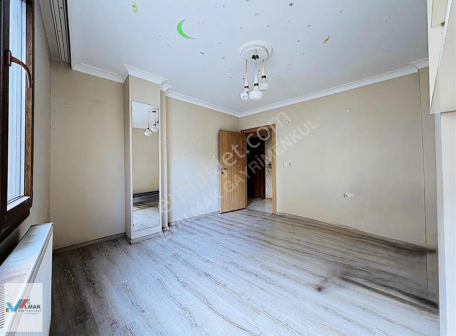 Evalmak'ta İnönü Mah.de 3+1(115m2) Köşe Başı Geniş Ferah Arakat - Görsel 9