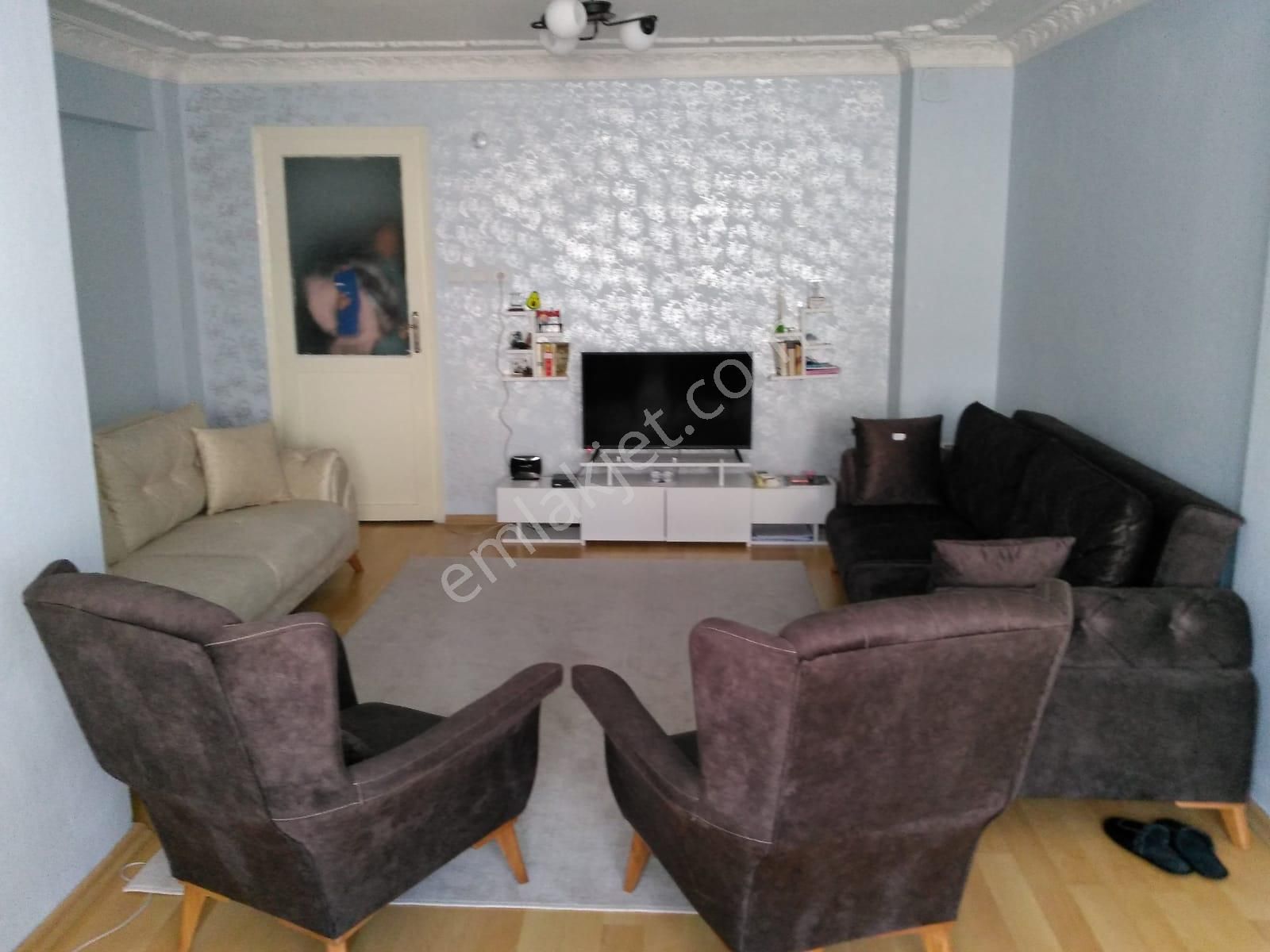 Eşrefpaşa Atilla Mahallesinde 3+1 Satılık Daire