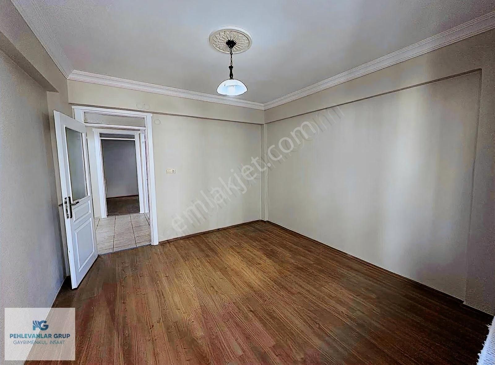 Pehlevanlar'dan Aydınlıkevler Mah. 3+1 Doğalgazlı Daire - Görsel 2