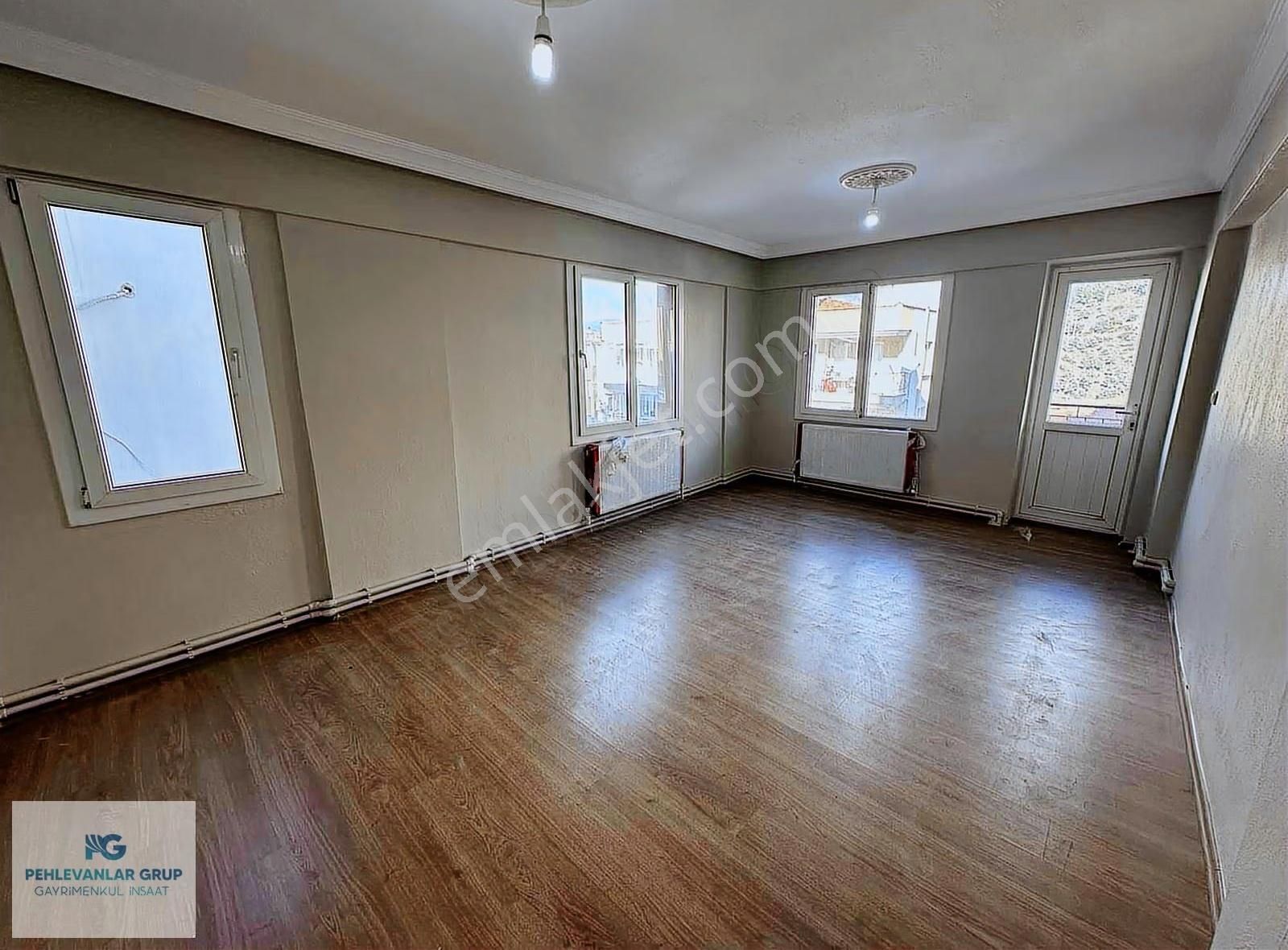 Pehlevanlar'dan Aydınlıkevler Mah. 3+1 Doğalgazlı Daire - Görsel 6