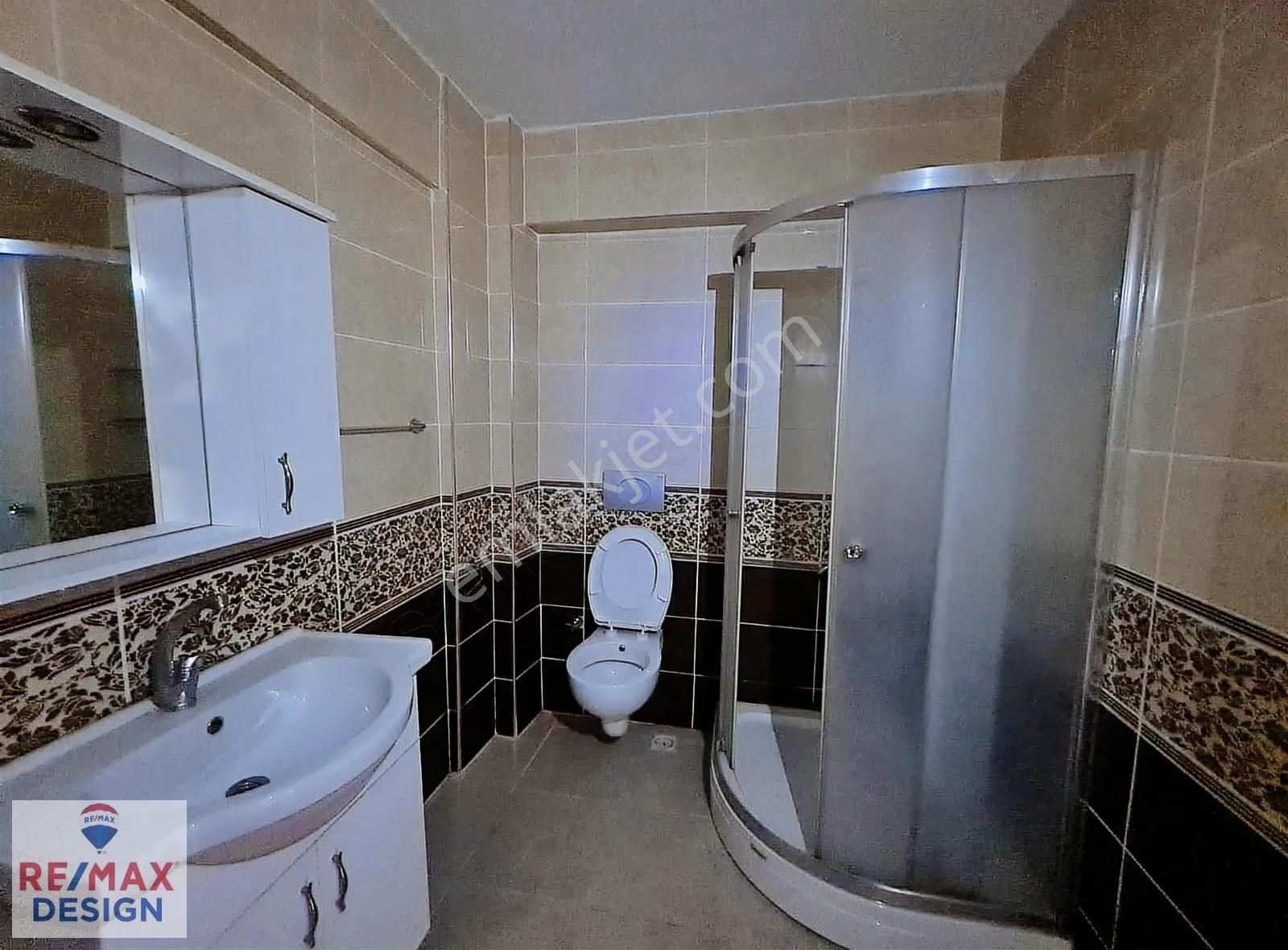 Adapazarı-maltepe Mah.de 3.kat 3+1 128 M2 Kiralık Ferah Daire - Görsel 8