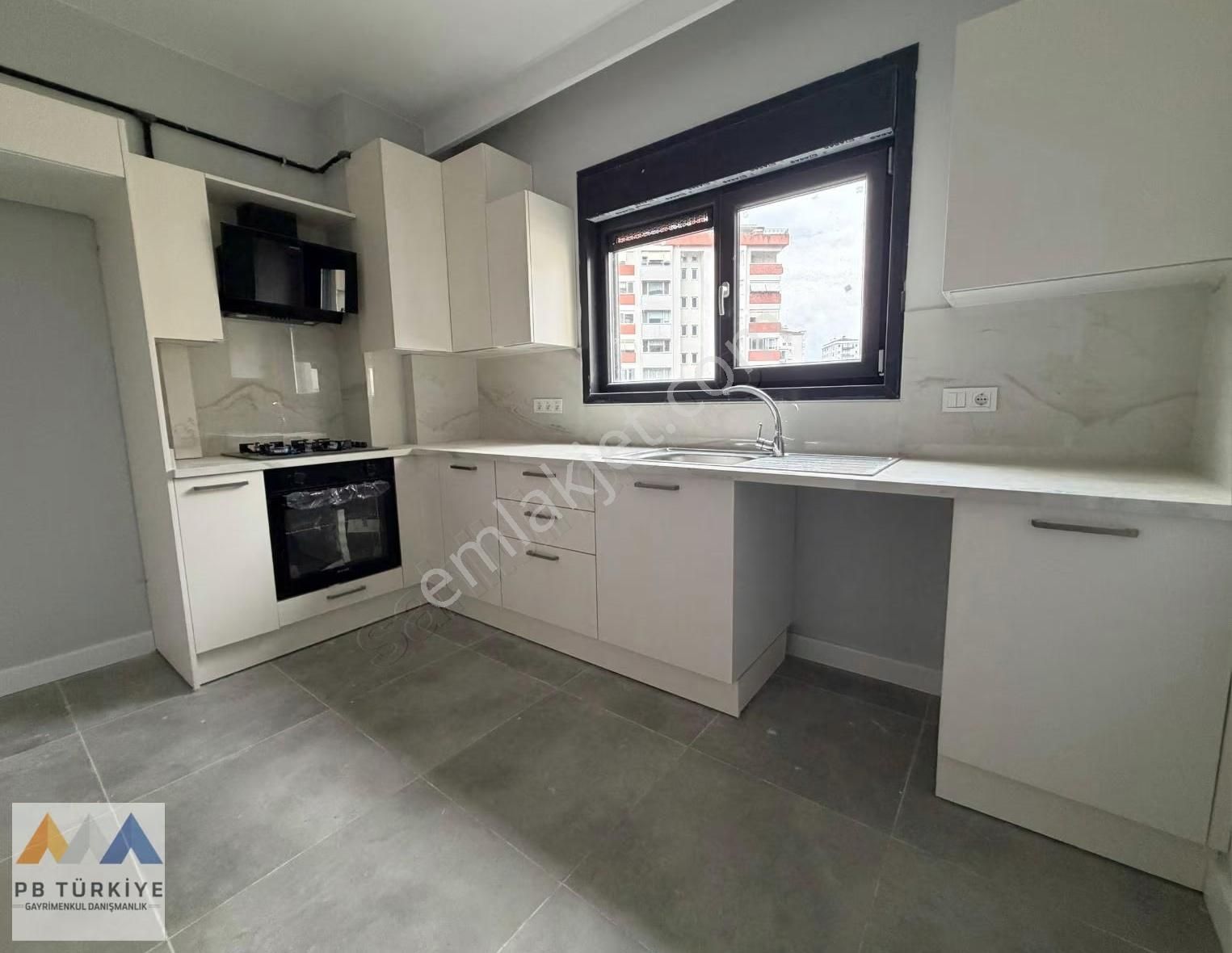 Kozyatağı'nda Sıfır İçi Yapılı 2+1 Satılık Daire ...! - Görsel 7