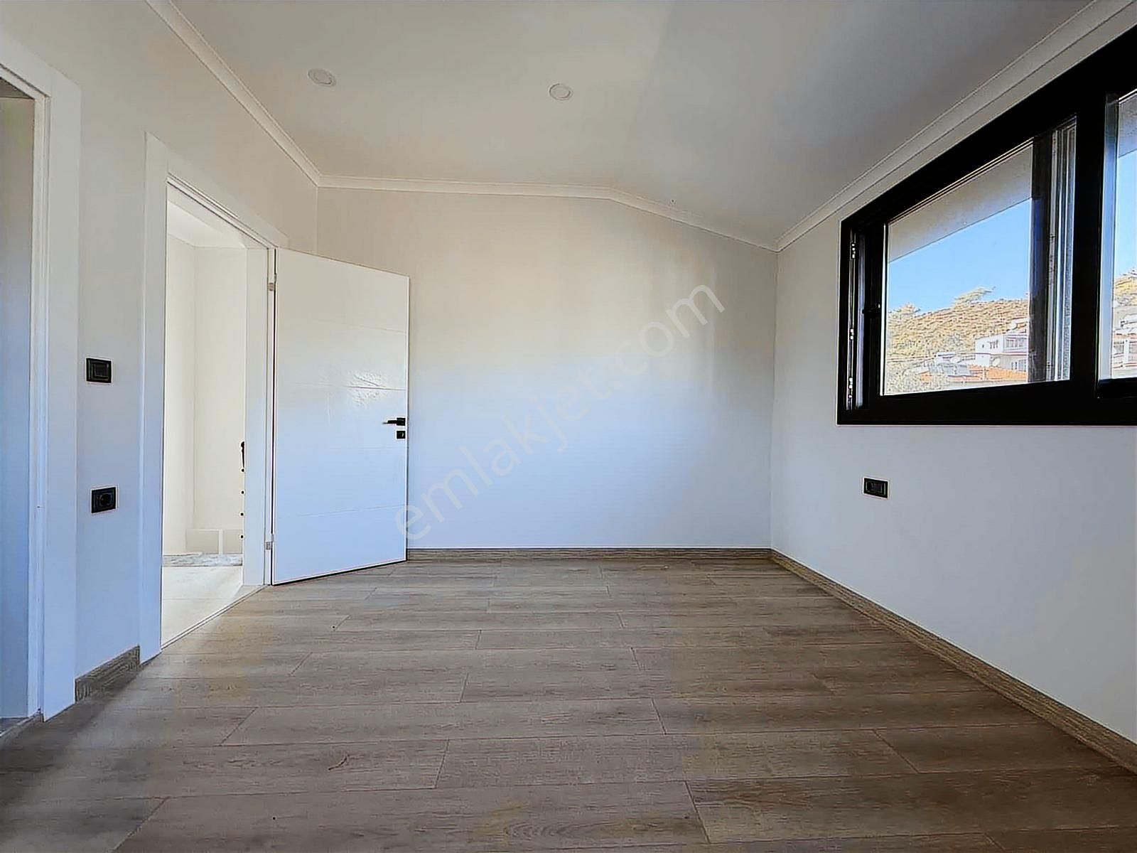 Karagedik Mah'de 5+1 Tam Müstakil Villa - Görsel 23