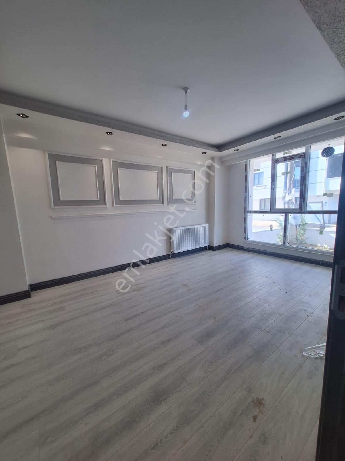 Bahçelievler 1+1 Ayrı Mutfaklı Ön Cephe Çevre Yoluna Beş Dakika - Görsel 6