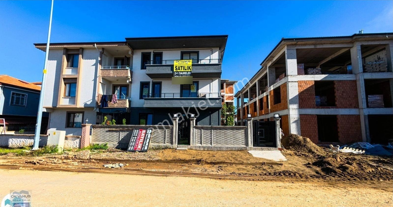 Karasuda Merkezi Konumda Mutfak Ayrı Lüks 2+1 Satılık Daire - Görsel 13