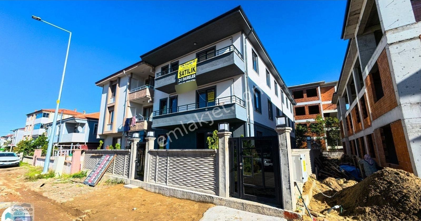 Karasuda Merkezi Konumda Mutfak Ayrı Lüks 2+1 Satılık Daire - Görsel 16