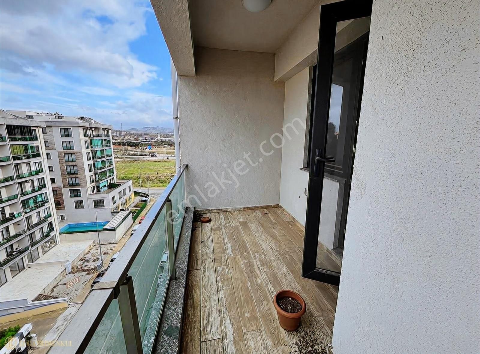 Çanakkale Tekzen Bölgesinde Satılık Ferah 5+1 Daire - Görsel 3