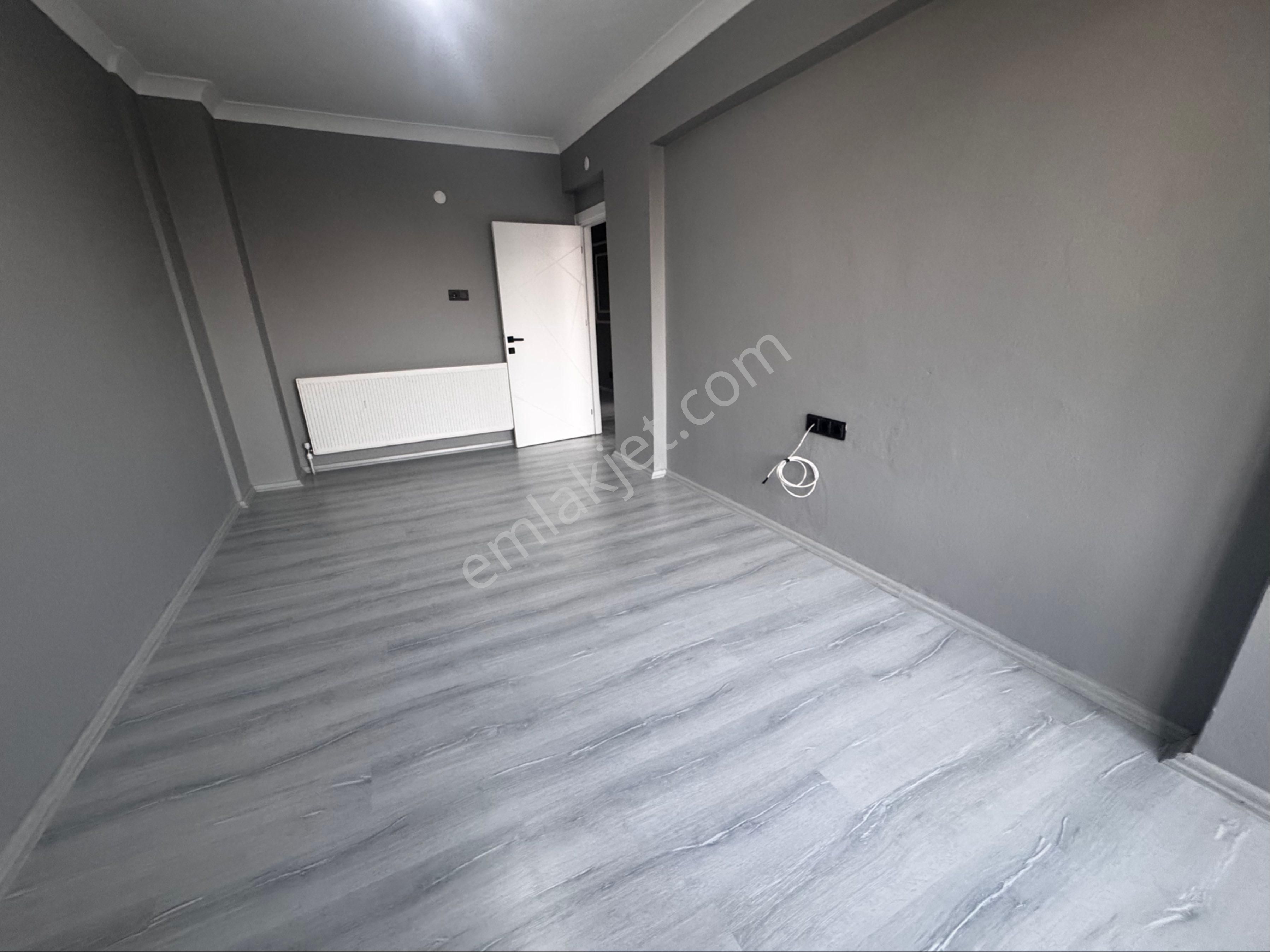 Cadde Üzeri Satılık Doğalgazlı Daire - Görsel 34