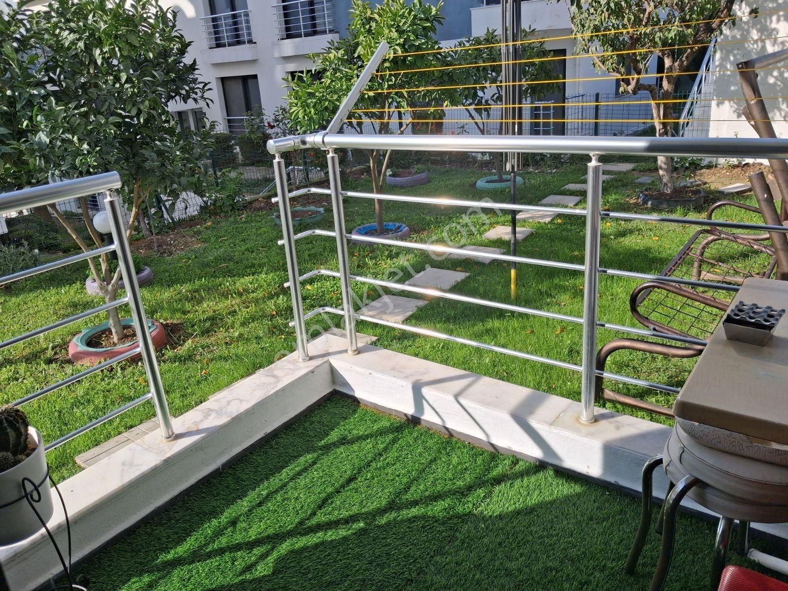 Kuşadasında Havuzlu Sitede Güvenlikli Boş Daire Bahçeli 2+1 - Görsel 22