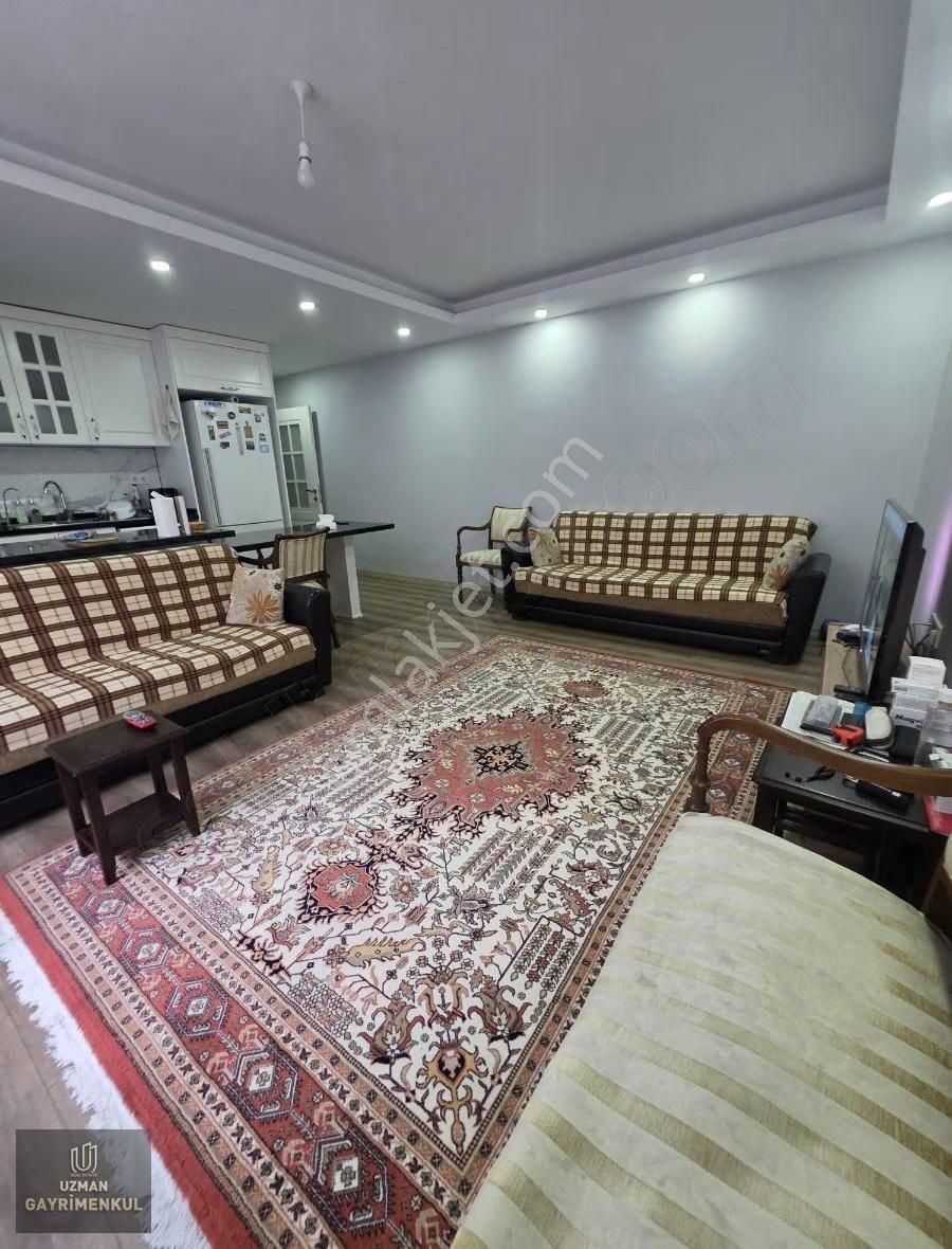 Avcılar Merkez Mh. 3 Yıllık Bina K.otoparklı 3+1 Ebeveyn Banolu