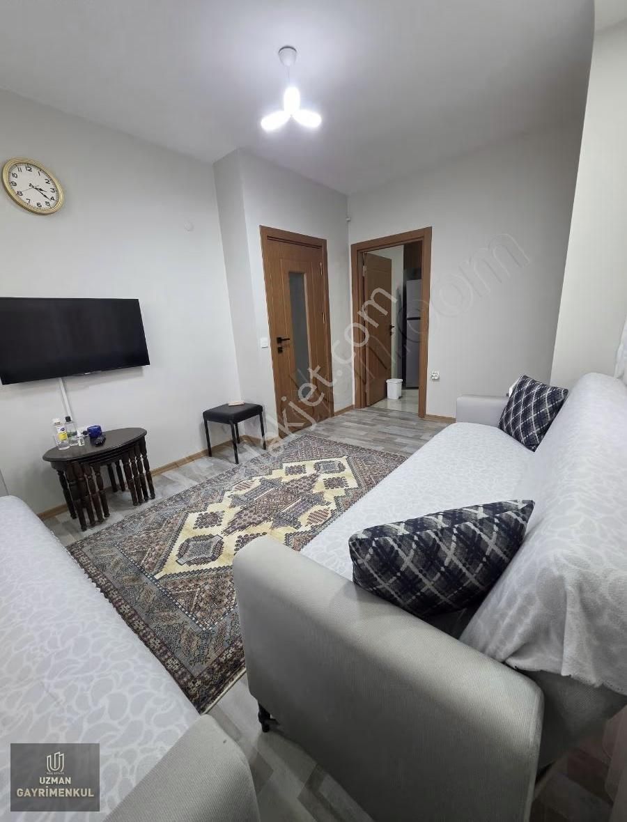 Avcılar Merkezi Konumun 2 Yıllık Bina 1+1ayrı Mutfaklı Daire - Görsel 2