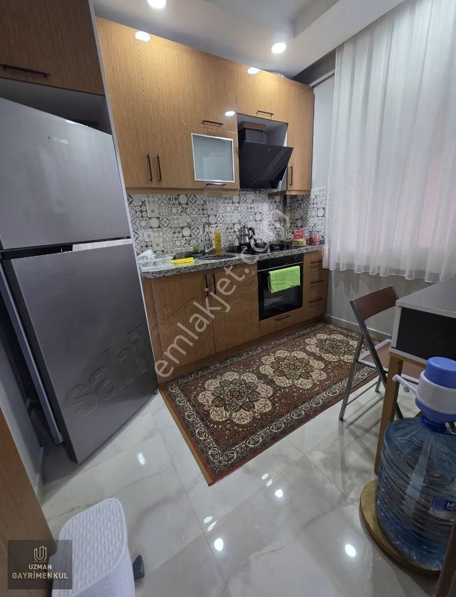 Avcılar Merkezi Konumun 2 Yıllık Bina 1+1ayrı Mutfaklı Daire - Görsel 9