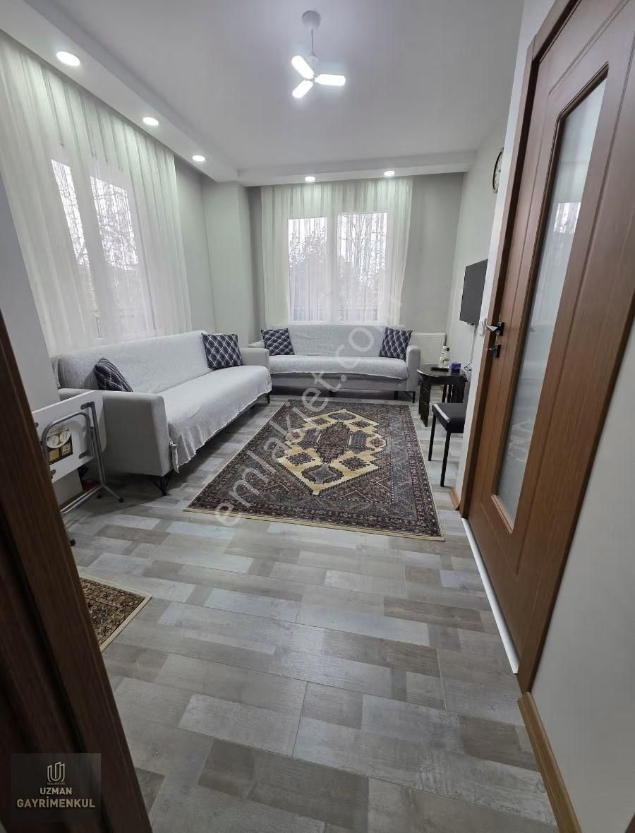 Avcılar Merkezi Konumun 2 Yıllık Bina 1+1ayrı Mutfaklı Daire - Görsel 14