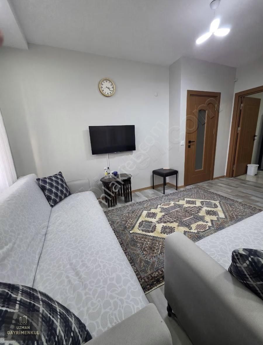 Avcılar Merkezi Konumun 2 Yıllık Bina 1+1ayrı Mutfaklı Daire - Görsel 5